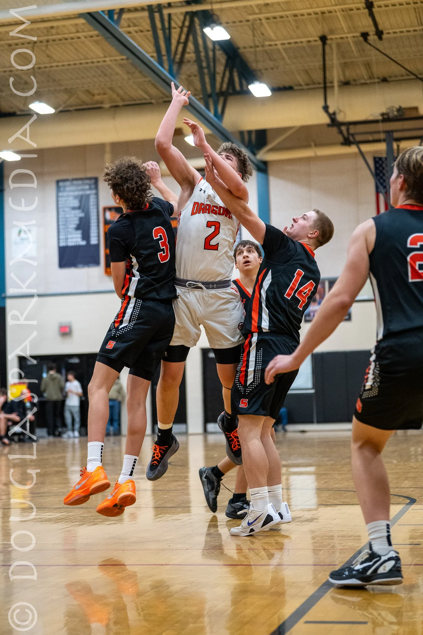 Kid with camera-23.jpg