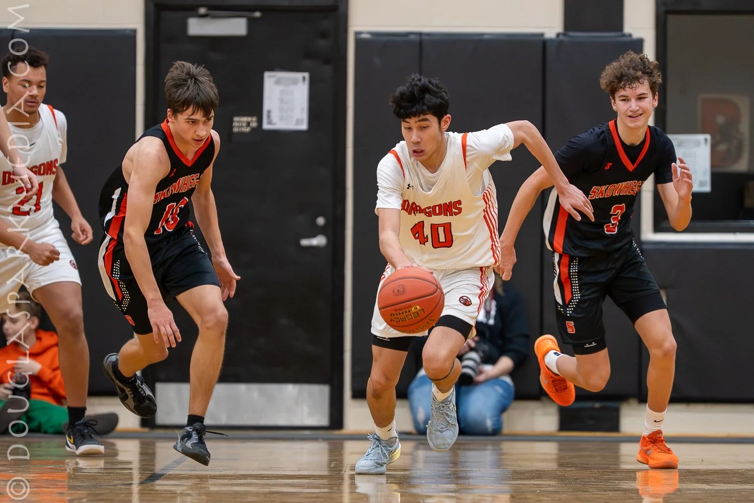 Kid with camera-26.jpg