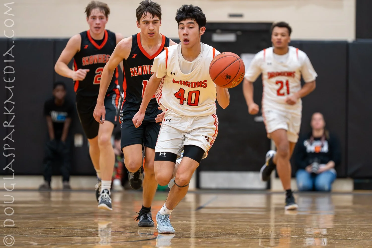 Kid with camera-29.jpg