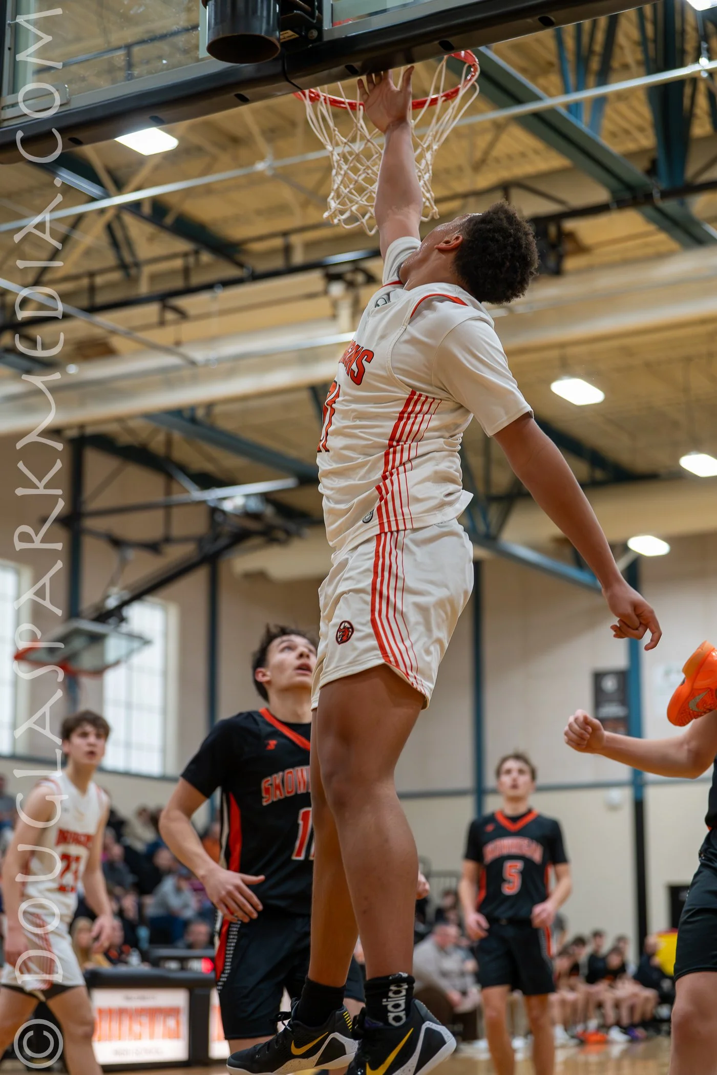 Kid with camera-38.jpg