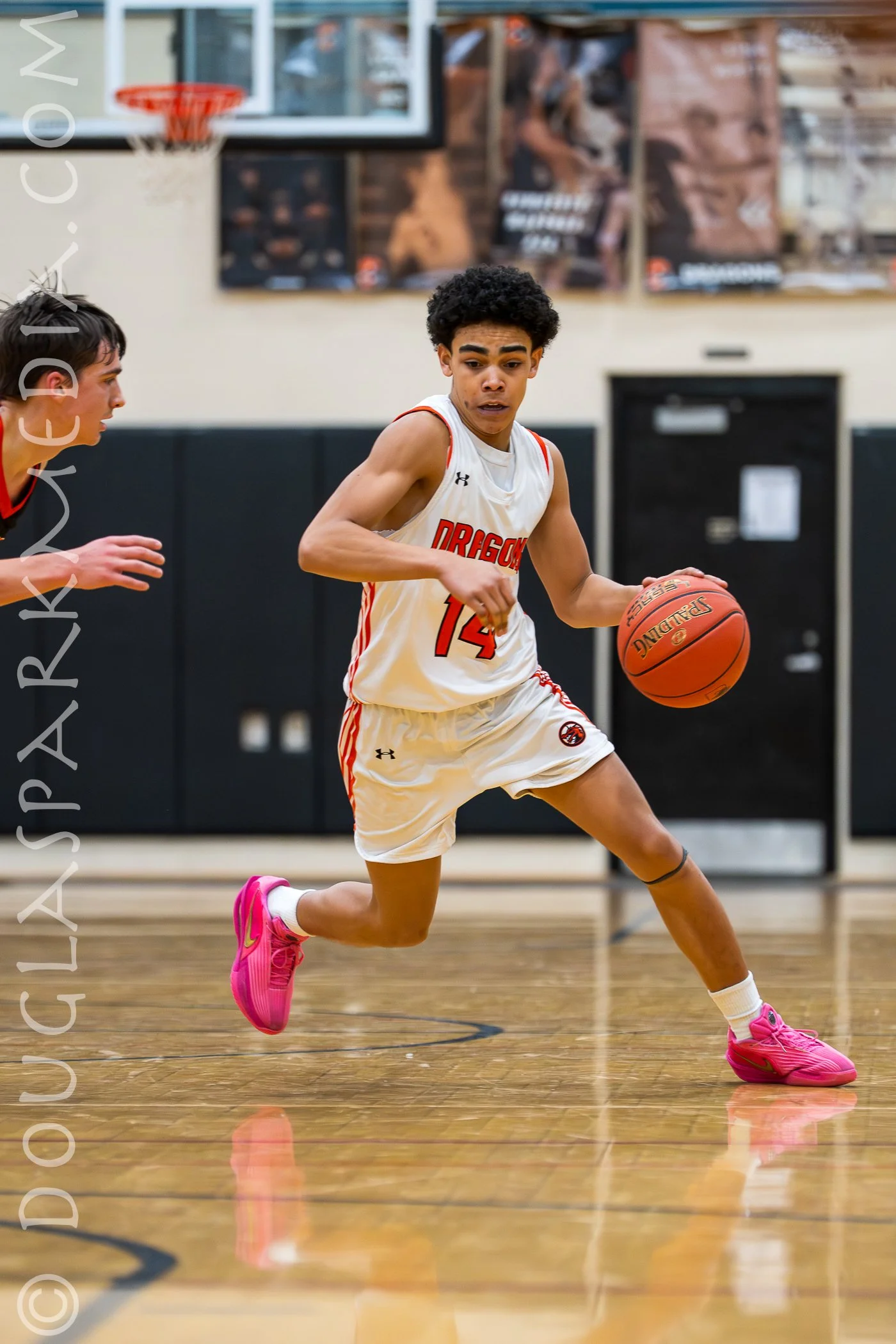 Kid with camera-52.jpg