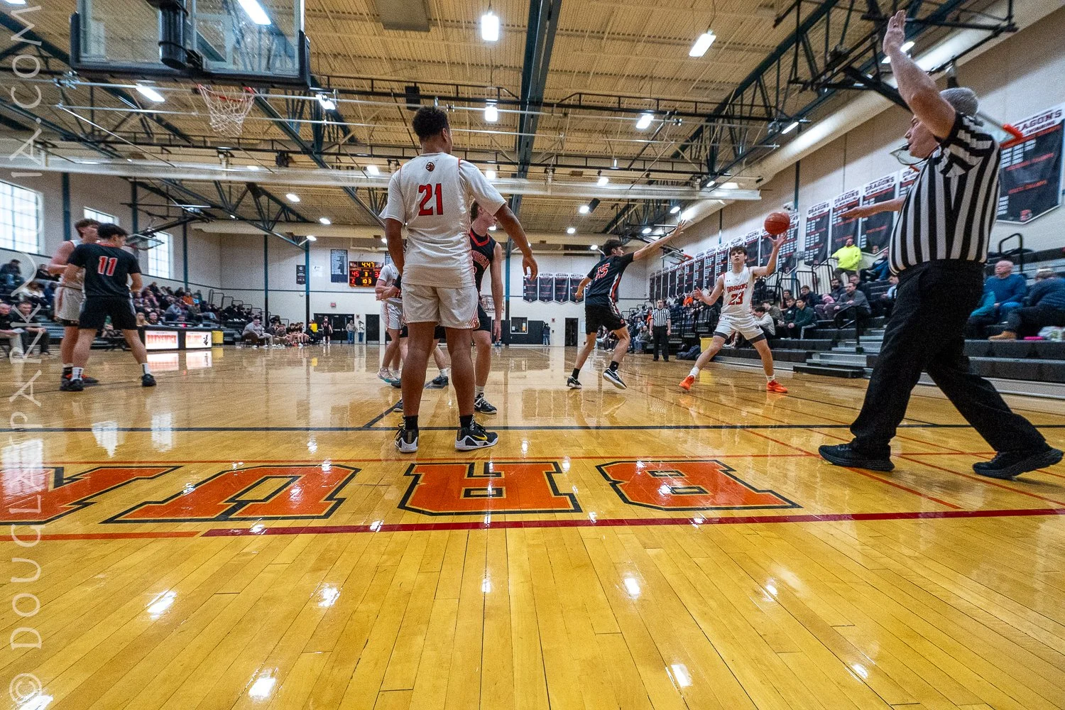 Kid with camera-64.jpg