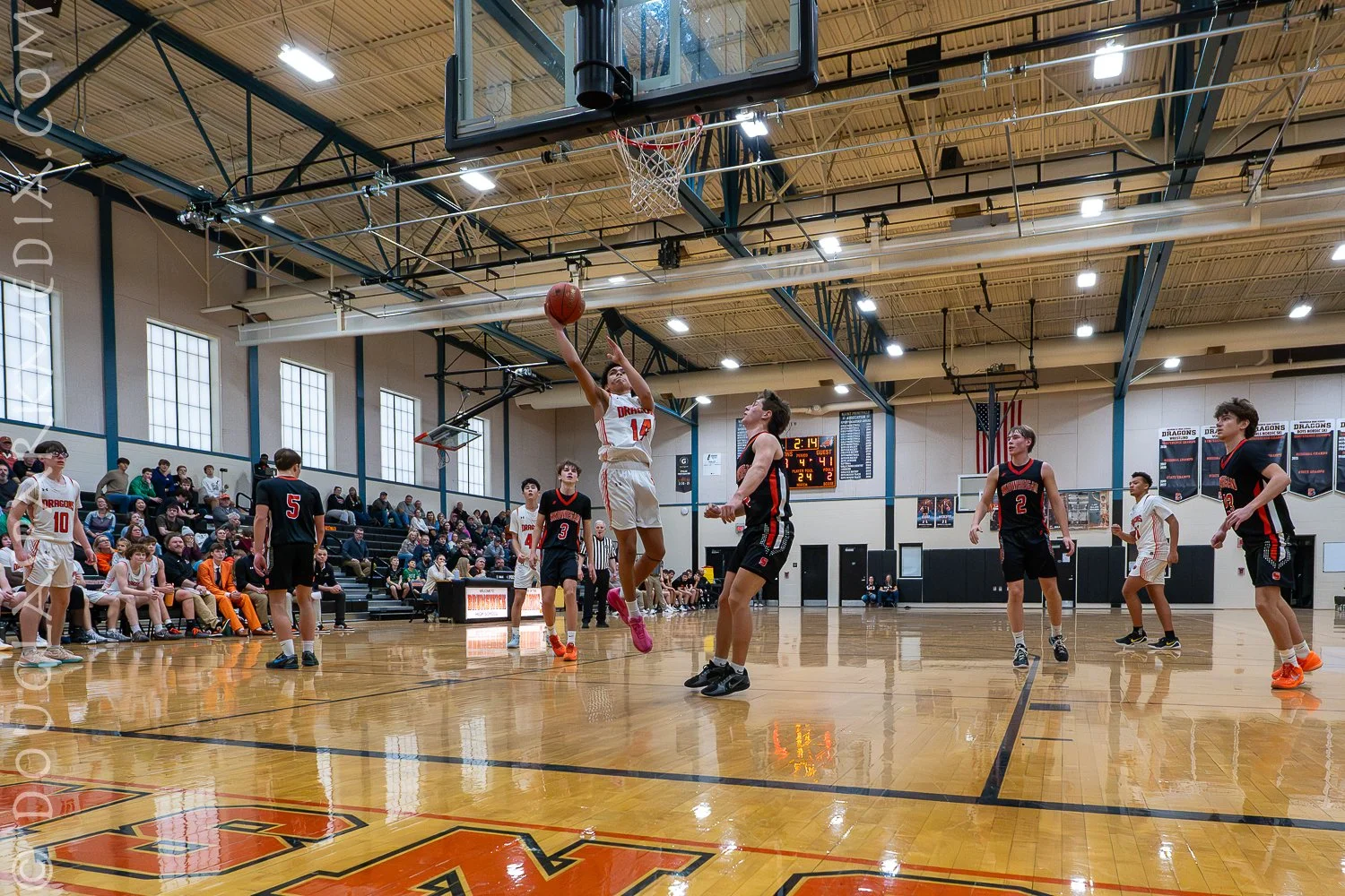 Kid with camera-77.jpg