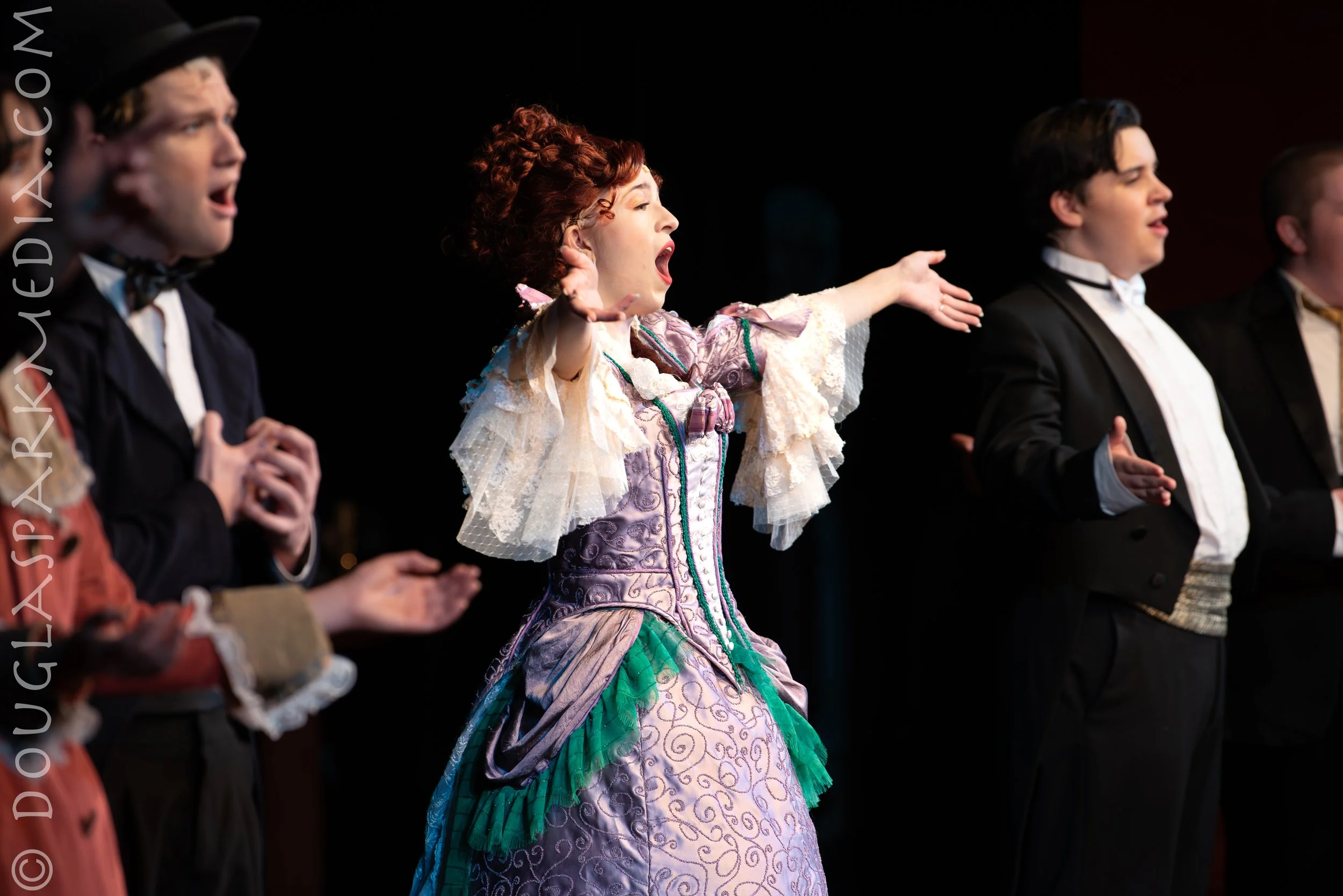 Carlotta profile-5.jpg