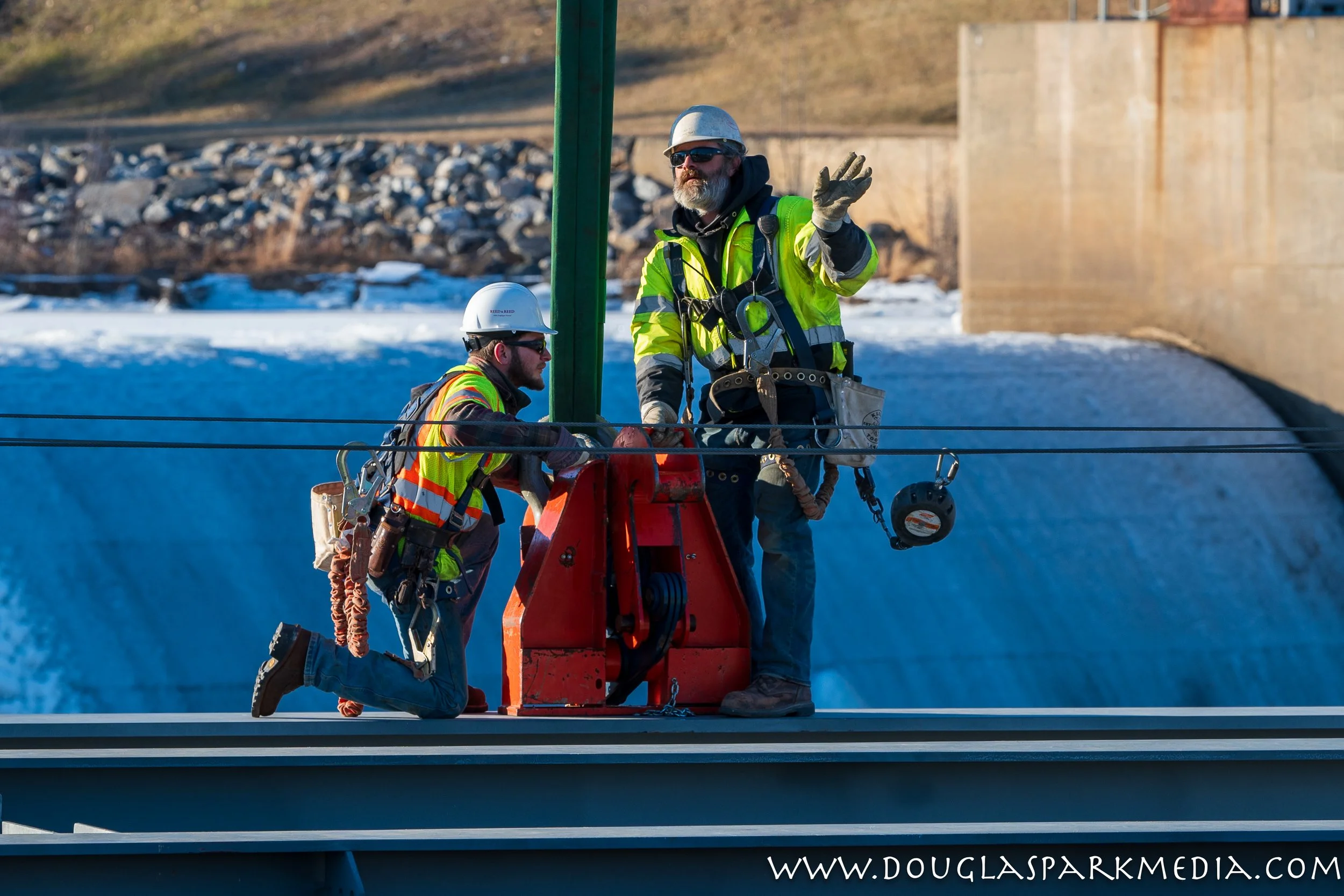 unloading girder (7 of 37).jpg