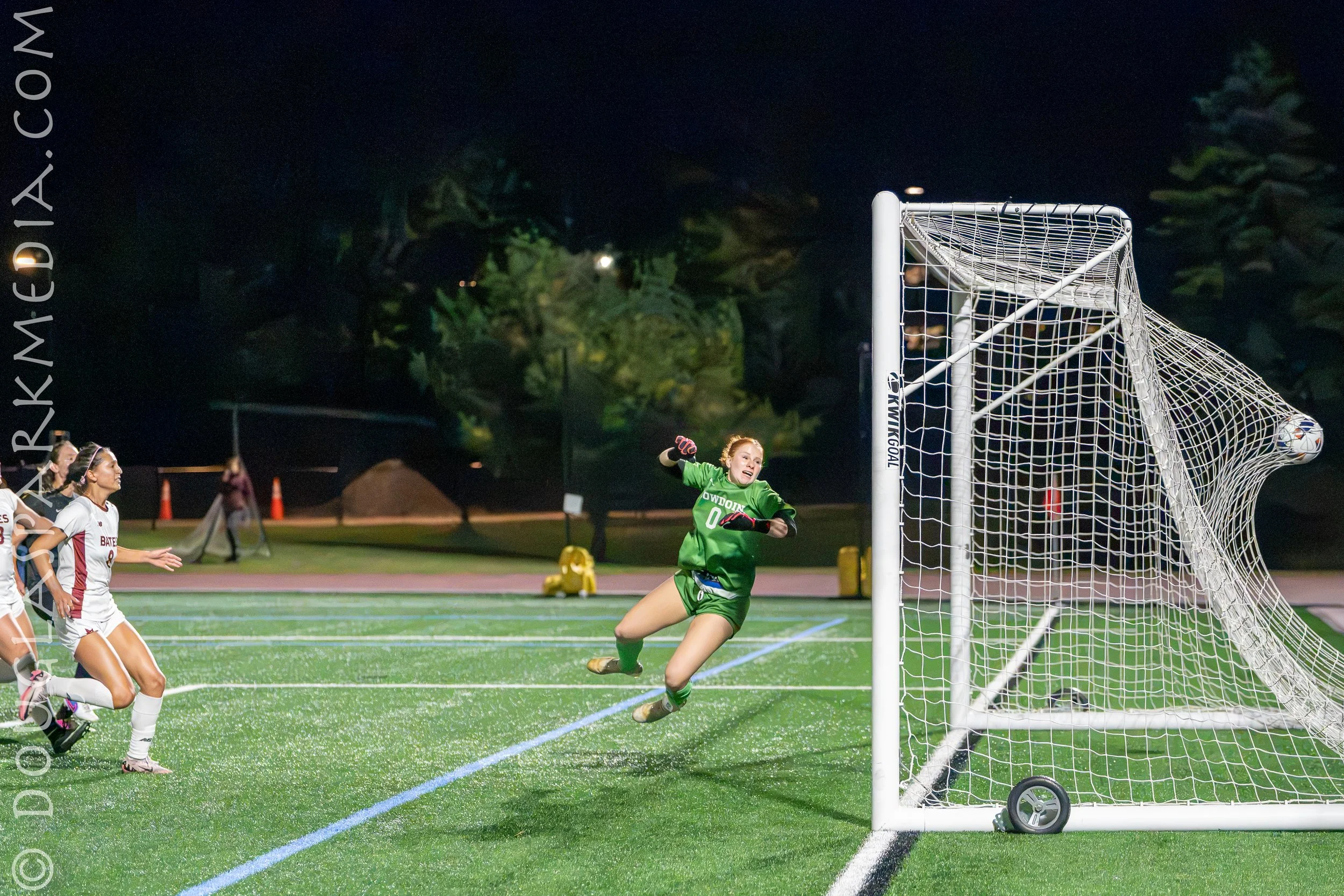 260929_Women_Soccer_Bowdoin (14 of 15).jpg