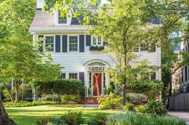 How to Sell a Longtime Family Home on the North Shore