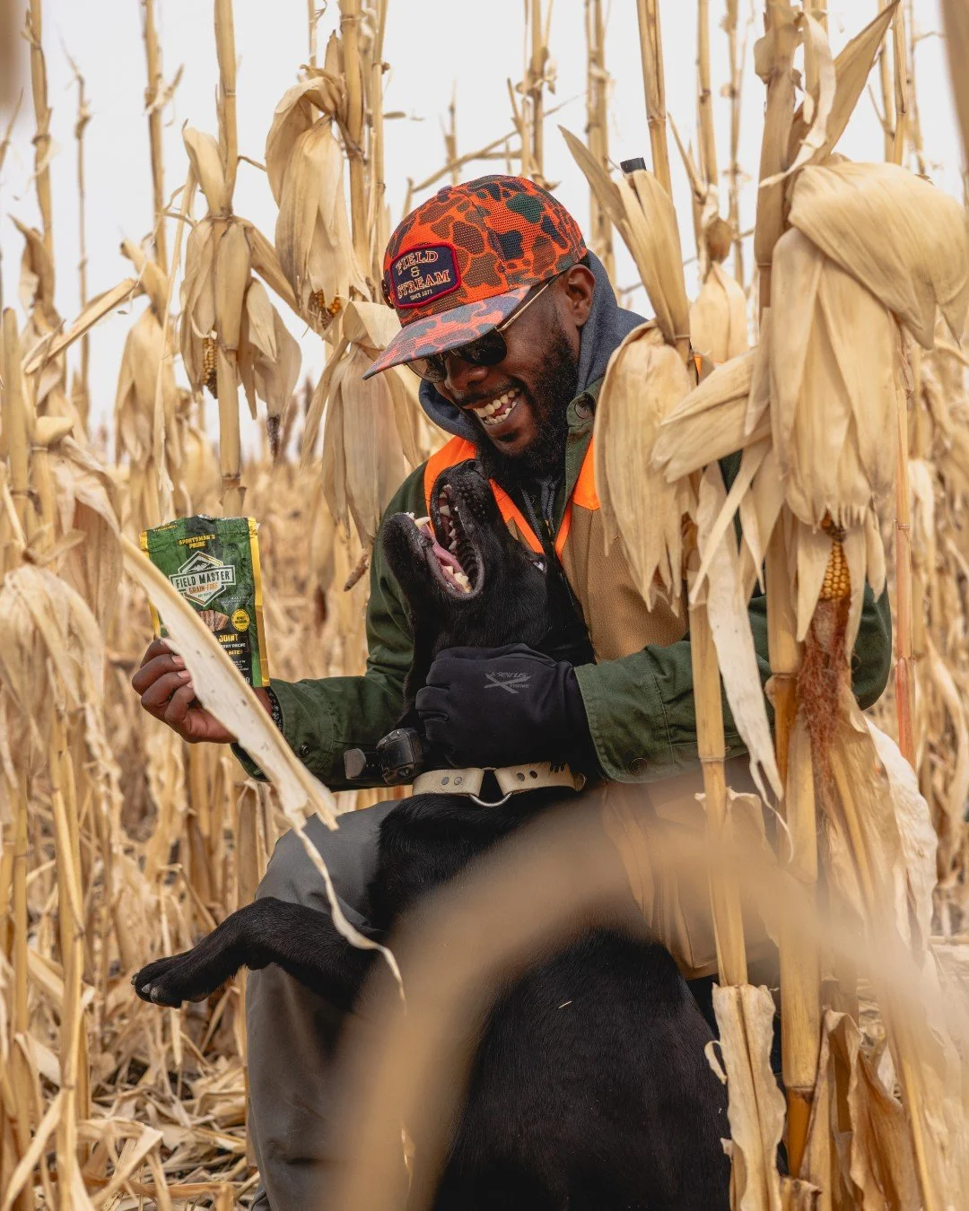 From running the field to jumping on the couch, we know that keeping your partner healthy is key. Our Field Master Jerky Bites are made to help support your dog's hips and joints for every kind of day 🥓 

Grab your bag in stores or online at the lin