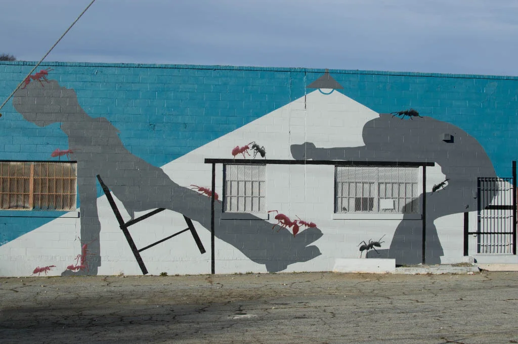 Ants-Street-Art-The-City-Dweller-8.jpg