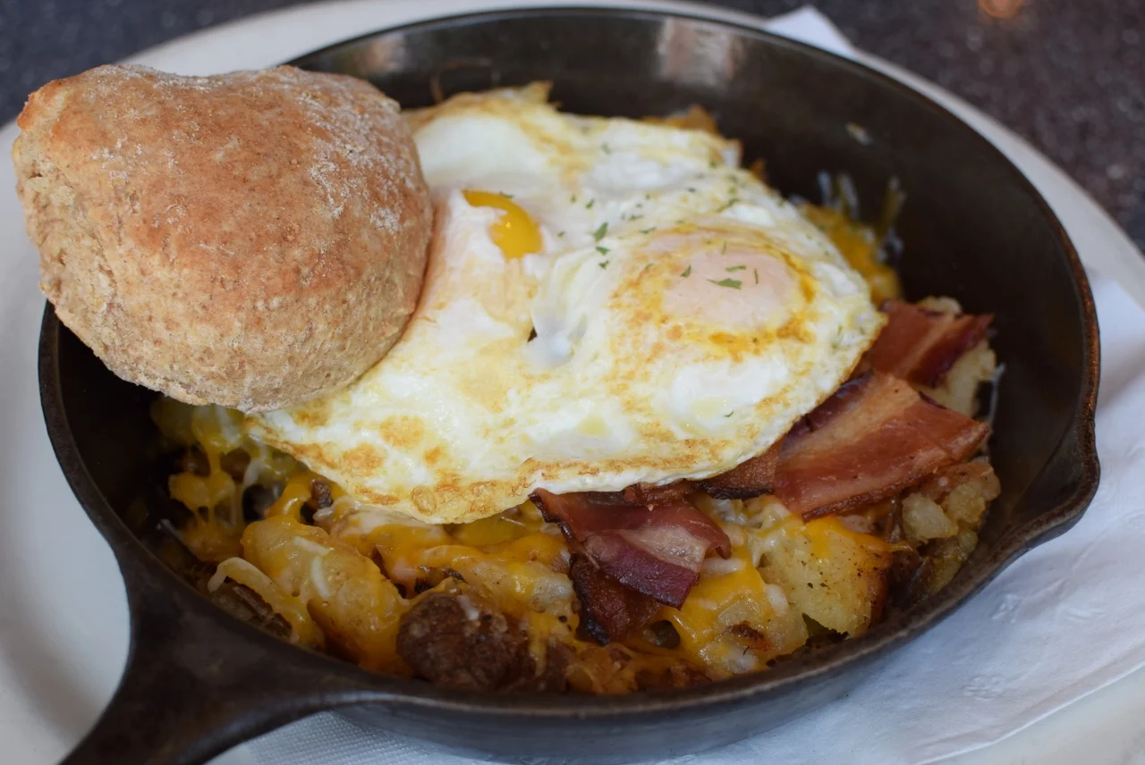 Thumbs-Up-Diner-Atlanta-The-City-Dweller-7.jpg