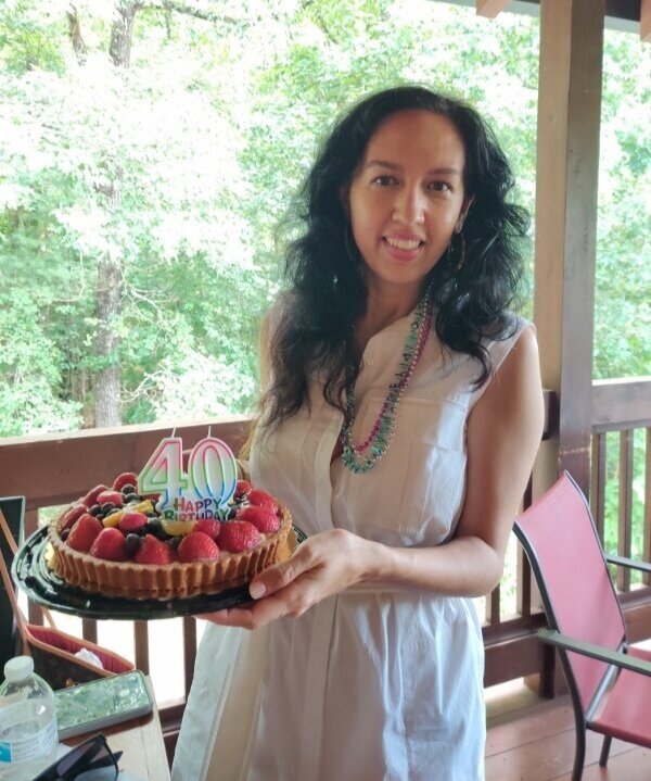 natalie-with-40th-birthday-cake.jpg