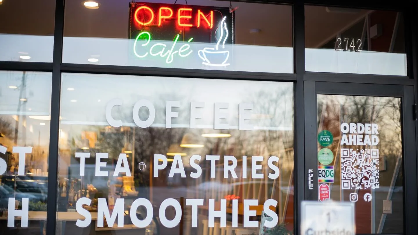 What&rsquo;s been happening lately at Mud and Char: 

We introduced our new Seasonal Winter Drinks, with some even being homemade featuring as always @tugboatcoffee and @benjaminteainc 

Homemade Red Velvet Latte 
Homemade Gingerbread Latte (which ha