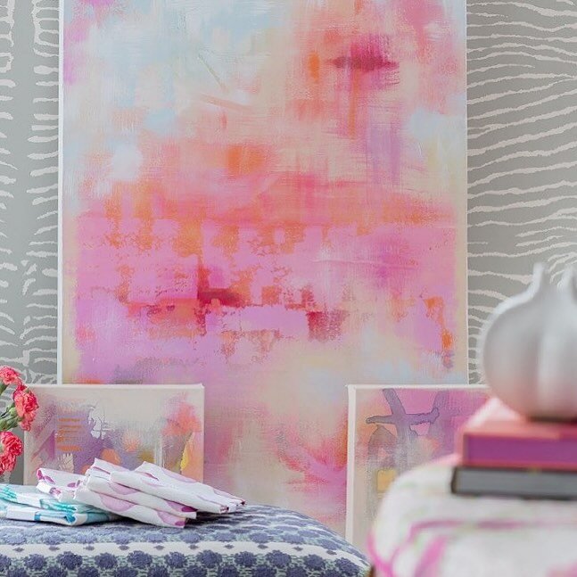 Love blooms in shades of pink 💕 Happy Valentine&rsquo;s Day! 🌸
&hellip;
#ihavethisthingwithpink #pinkart #ValentinesArt #sereneart #bostonartist #photostyling #colorlover #artforhomes