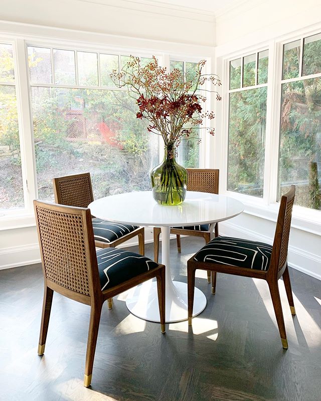 love how this breakfast nook came together! #robynmadelineinteriors