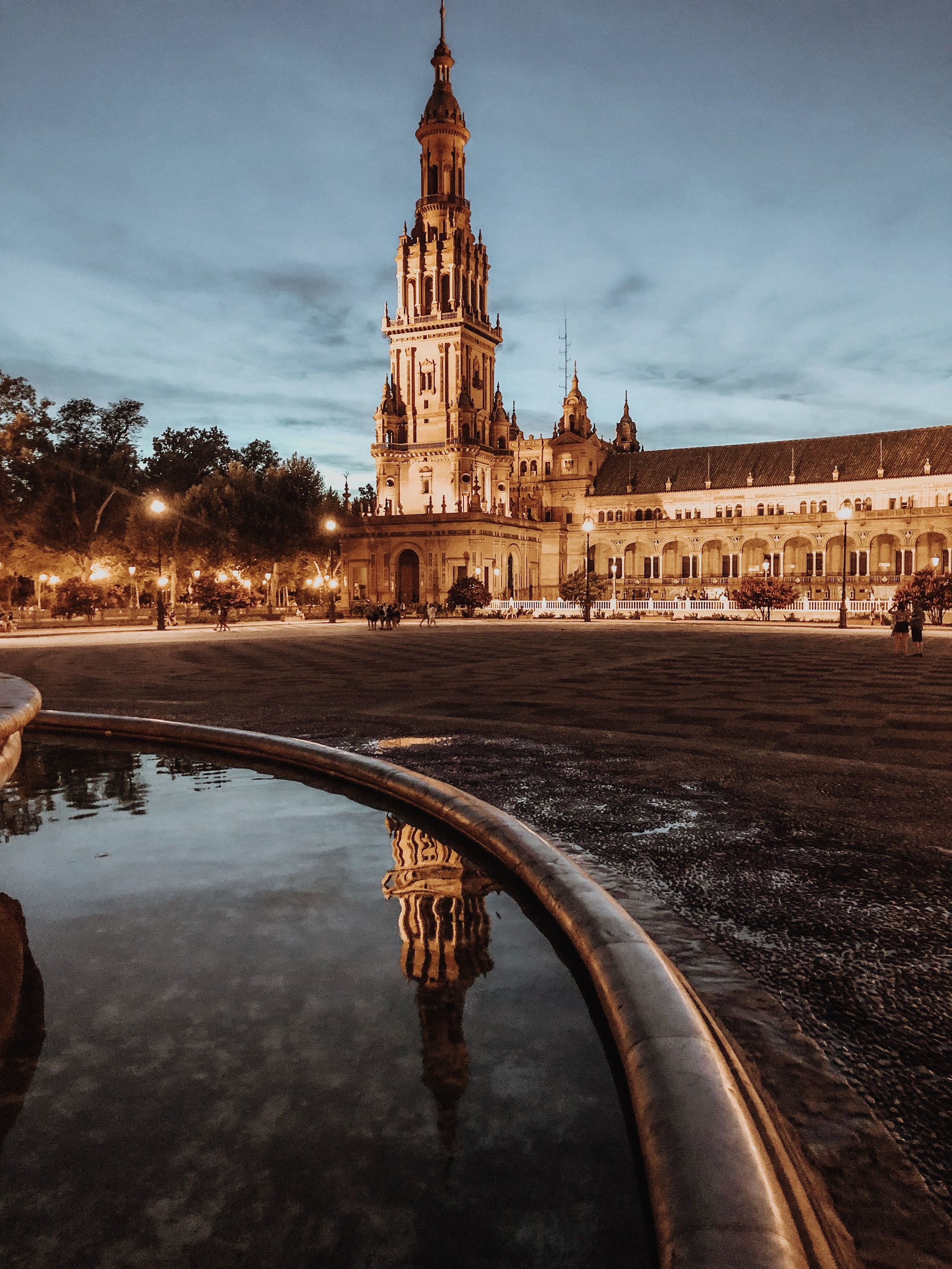 plaza-de-espana-tower-reflection-seville-spain