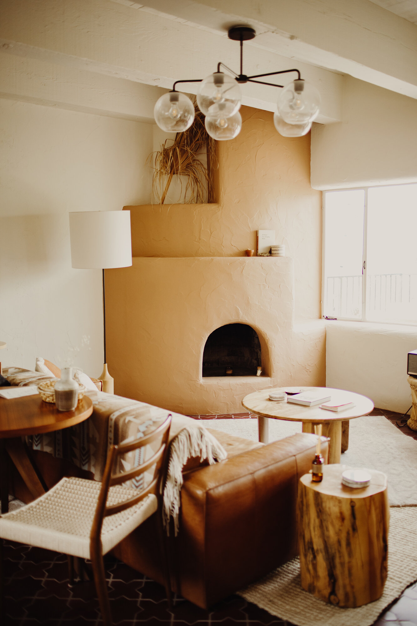 agave-suite-fireplace-joshua-treehouse-tucson-arizona-airbnb