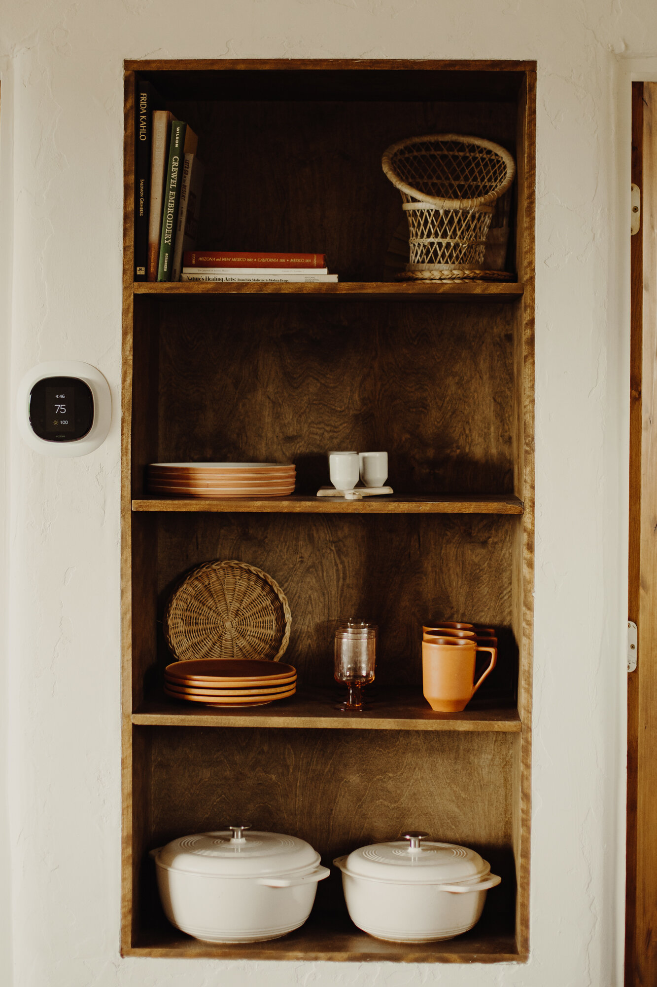 shelves-airbnb-joshua-tree-house-tucson