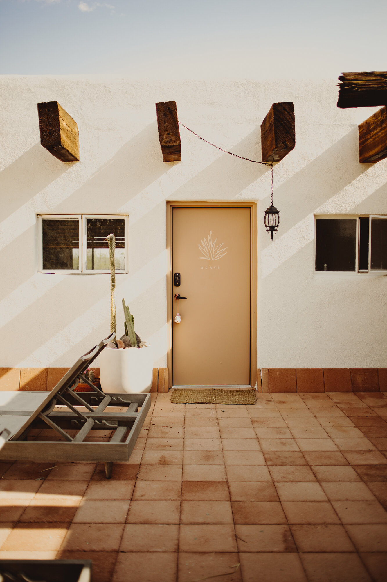 agave-suite-door-joshua-treehouse-tucson-airbnb