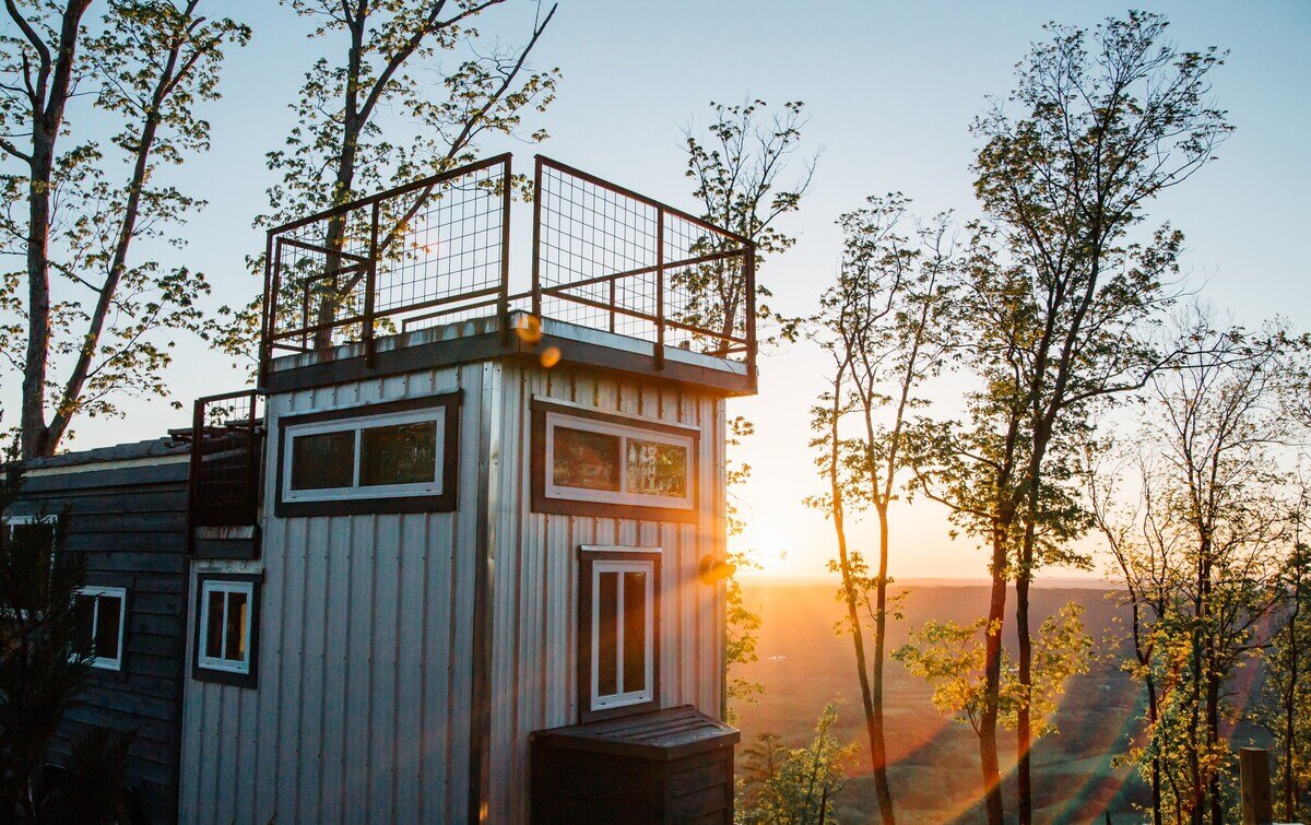 Shangri-Little Tiny House Chattanooga Airbnb (Live a Little Chatt)