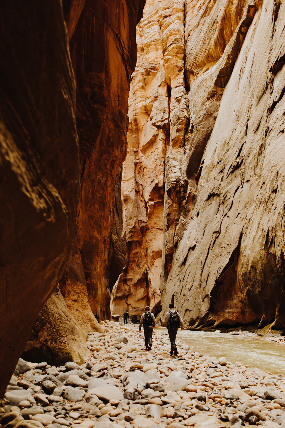 hiking-the-narrows-zion-national-park-utah
