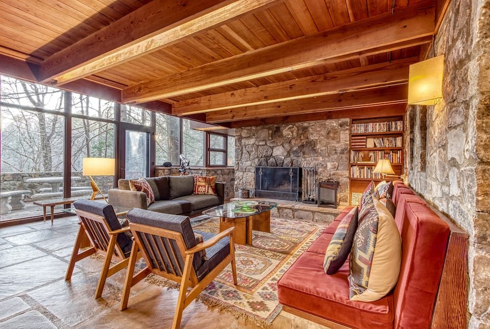 mccarty-house-airbnb-cabin-gatlinburg