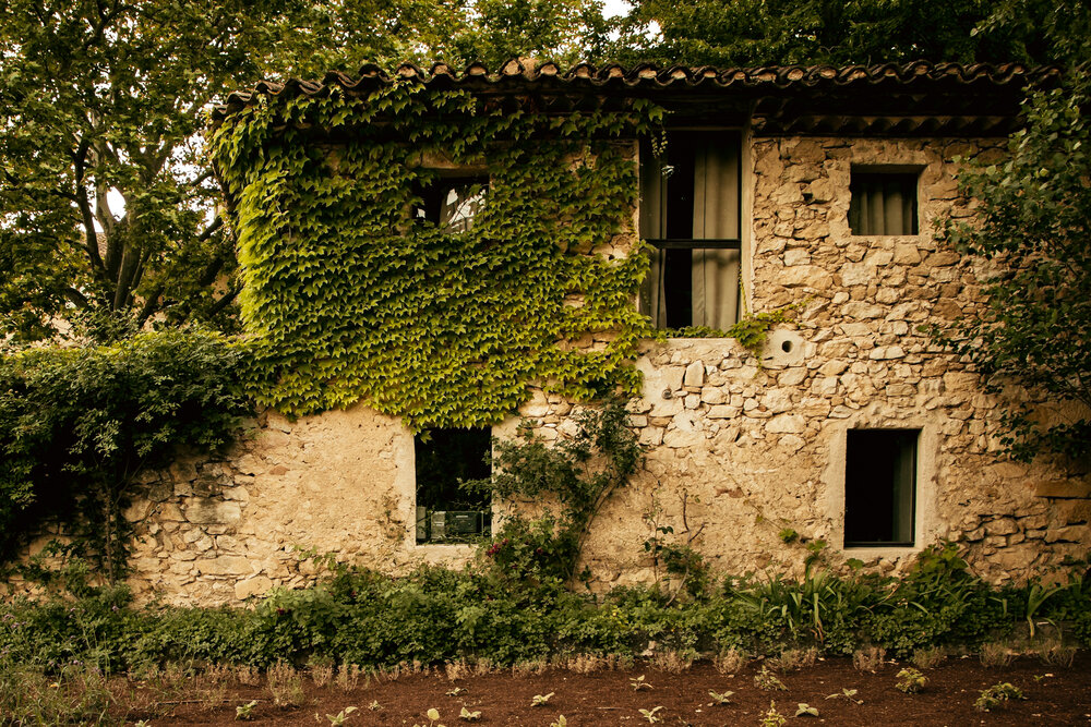 A Provencal Stay at Le Galinier Villa in Lourmarin, France