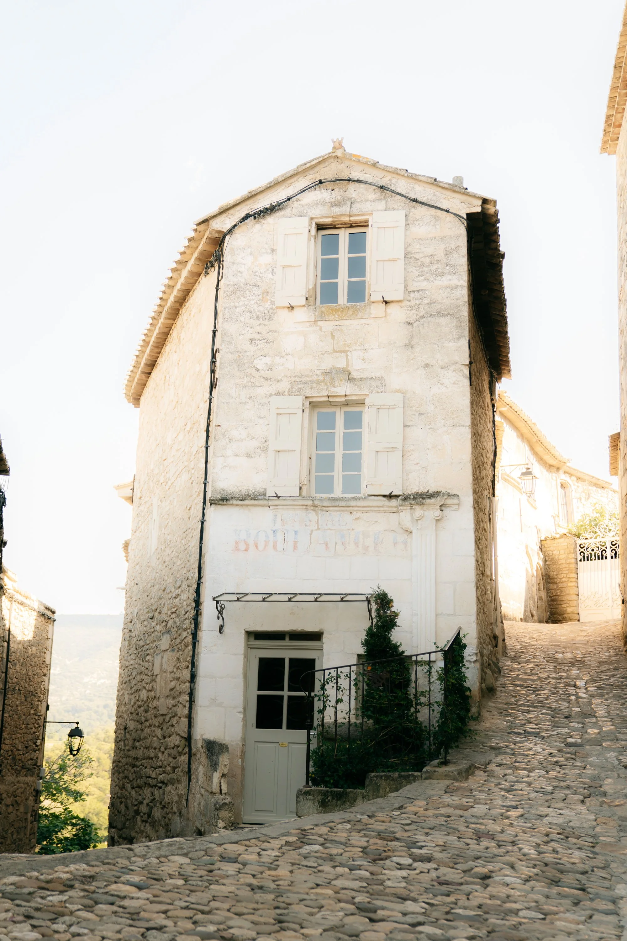 12 Most Beautiful Provençal Villages to Visit in the Luberon (South of France)