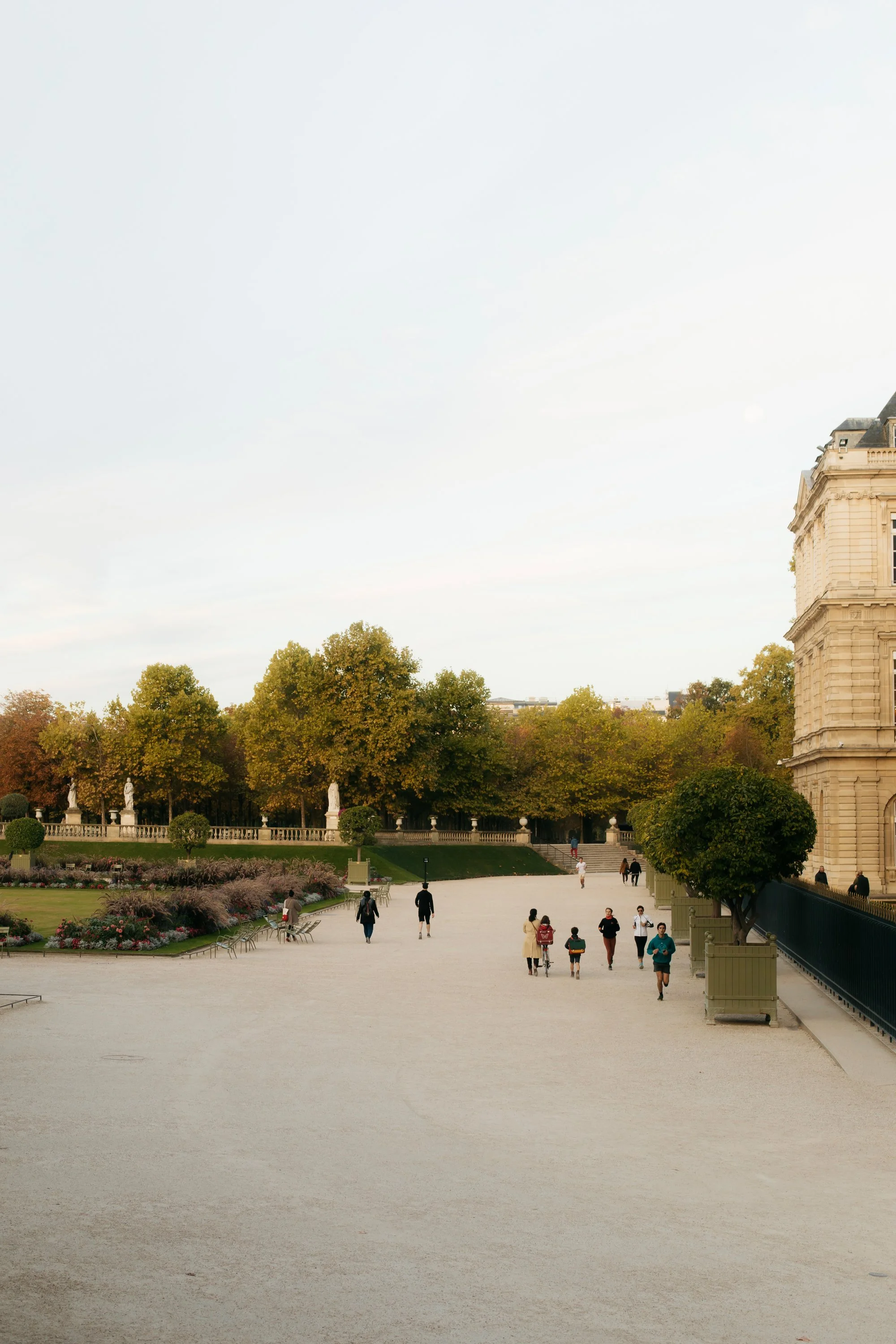Where to See Fall Foliage in Paris in October