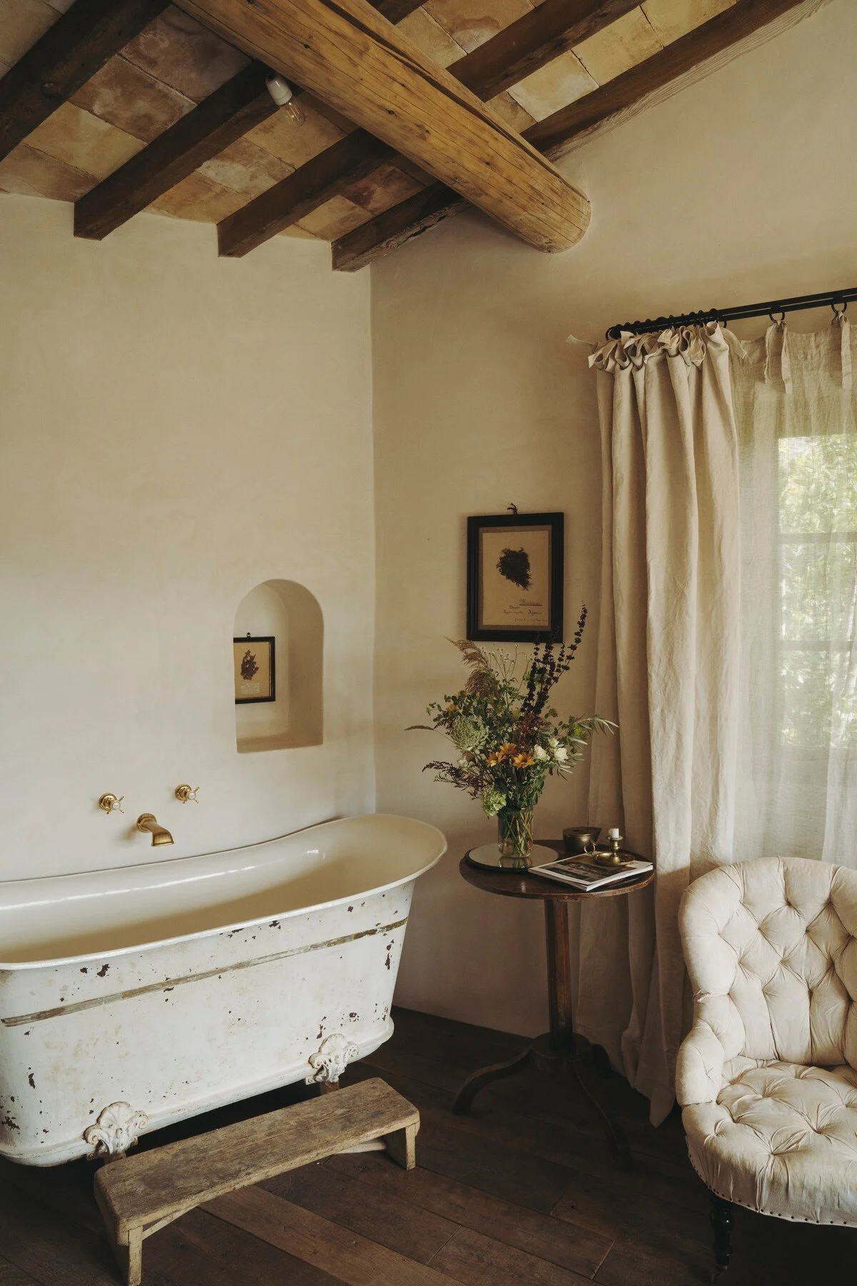 Best Airbnbs in the South of France: Maison Aumône Luberon, Provence