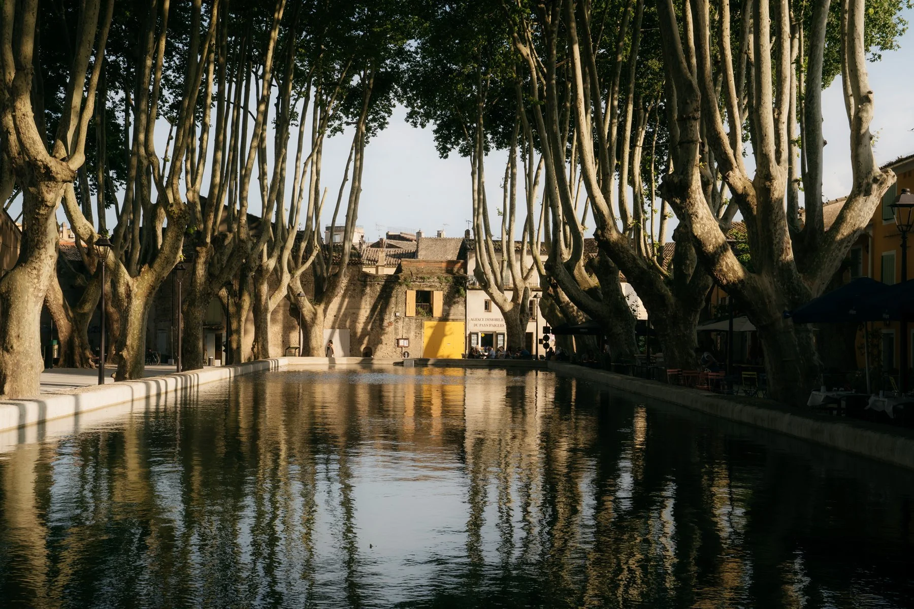 Bassin de l'étang Cucuron Village Provence