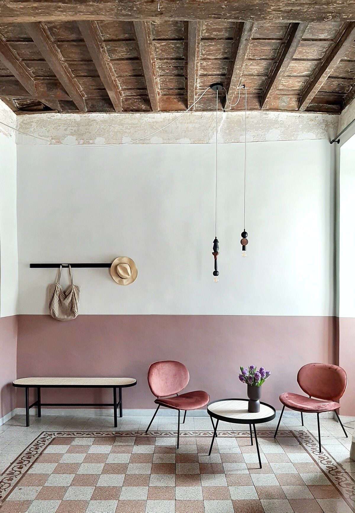 The Best Airbnbs in Rome, Italy: CASA_DAMA Color & chic apartment