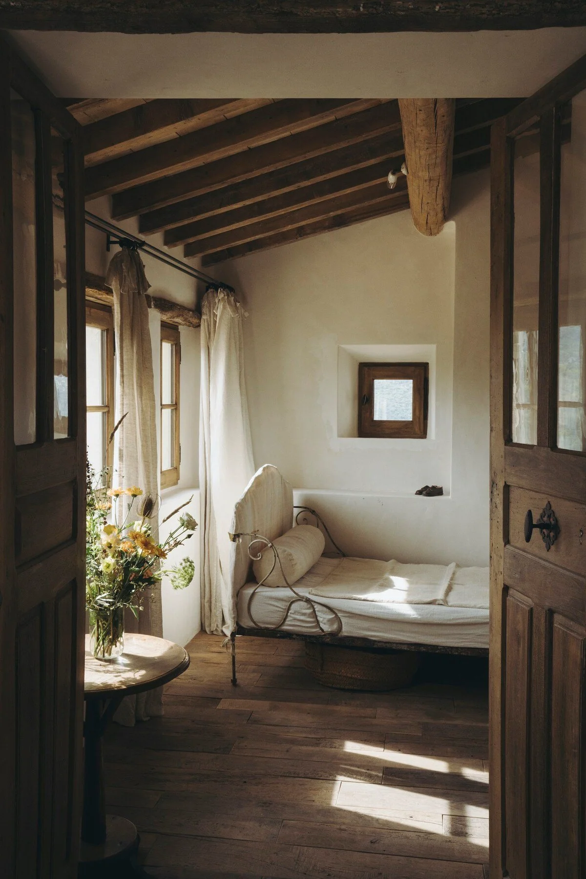 Best Airbnbs in the South of France: Maison Aumône Luberon, Provence