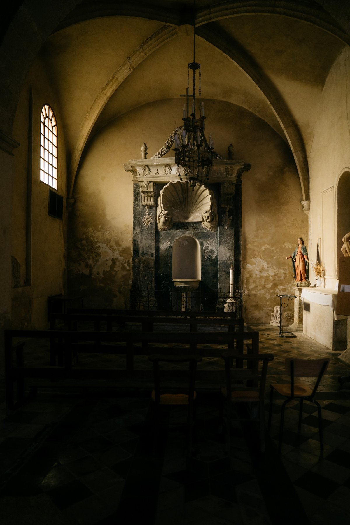 Eglise Notre-Dame De Beaulieu Cucuron Provence