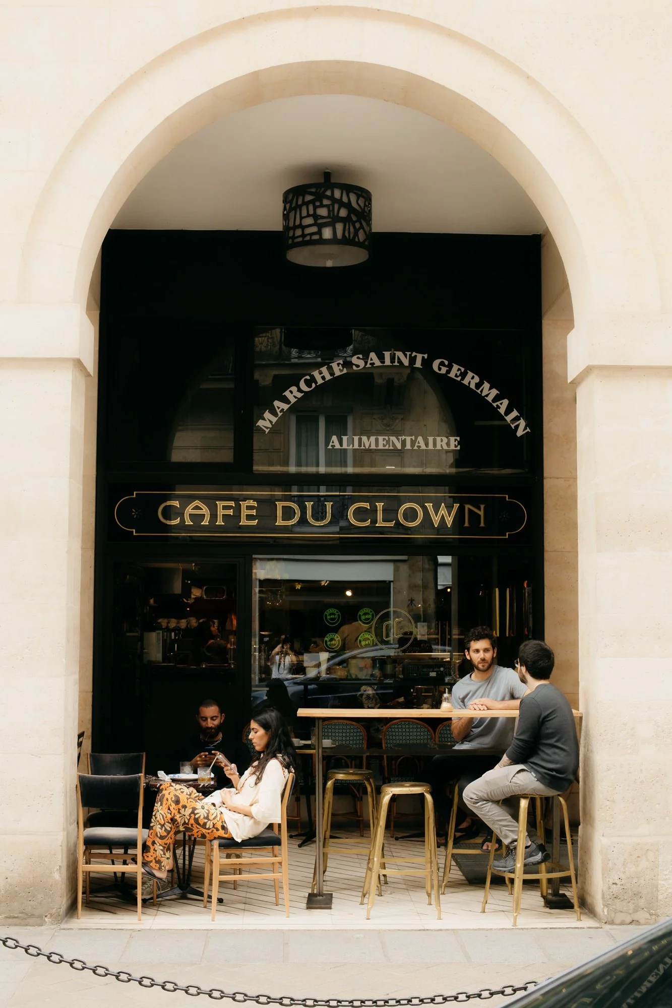 Best Paris Coffee Shops by Arrondissement: Cafe du Clown
