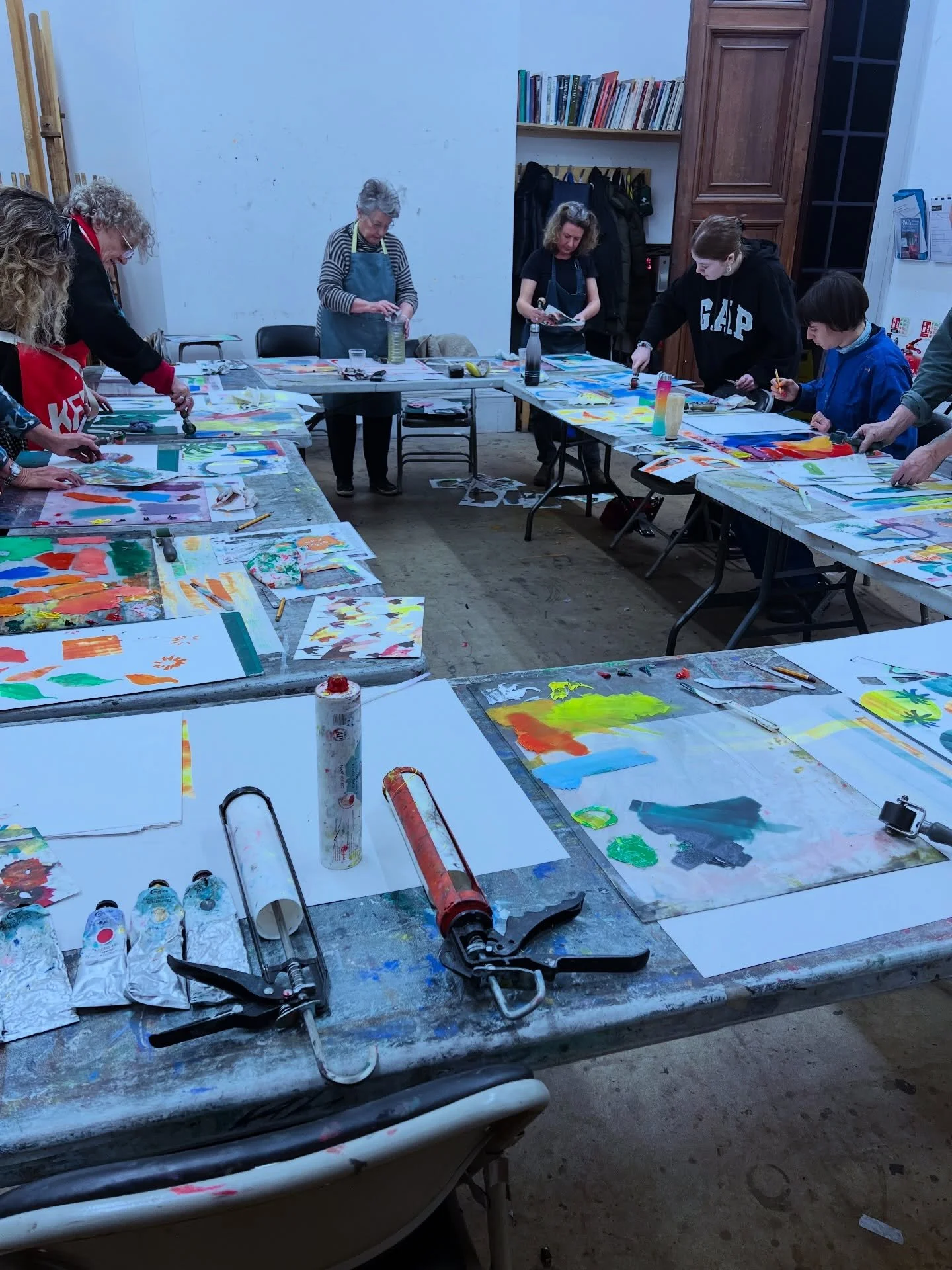 It&rsquo;s a real pleasure getting to hold creative sessions for people to play with fun print processes. Tonight was lovely teaching and just allowing people the space to experiment. No mistakes, just learning. @rwabristol 
.
.
.
#bristolworkshops #
