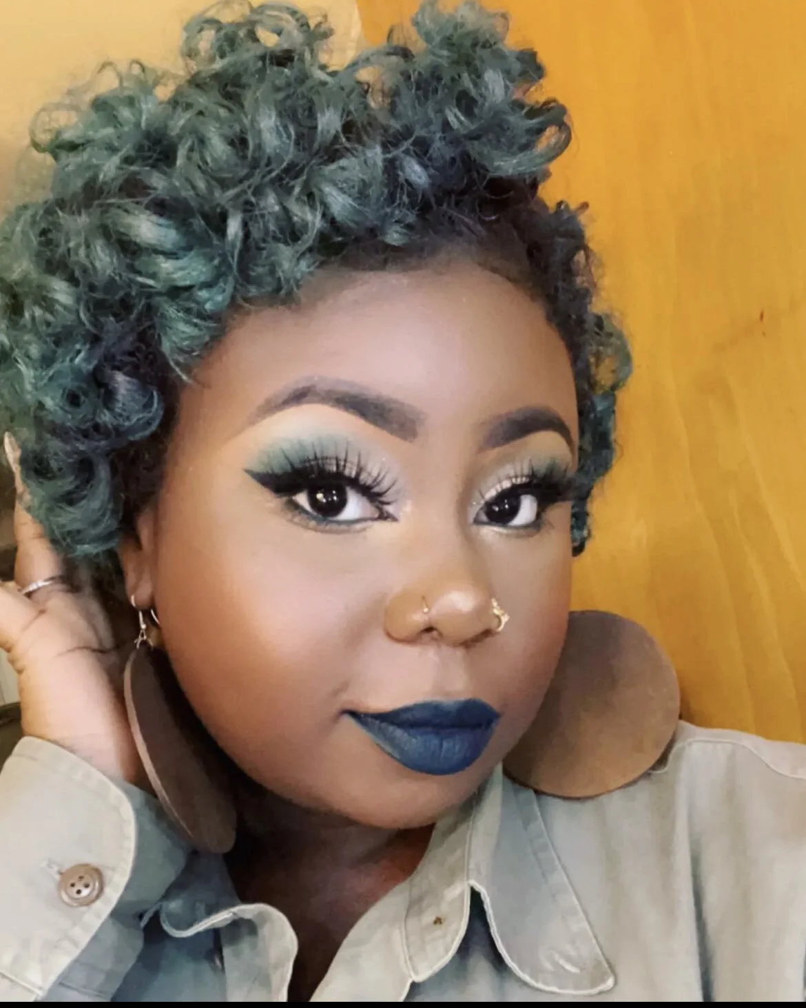 1A5353DA-48E4-409F-BB68-010518EFC308