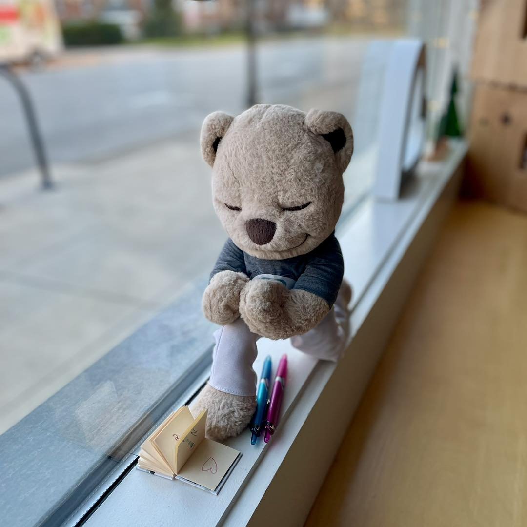 Meddy Teddy is reflecting on all the wonderful intentions and words of gratitude in our studio mini-journal.
Come in for class and add your own!

#meddyteddy #gratitude #intentions #journal #yogastudio #breathewithus #connection #community