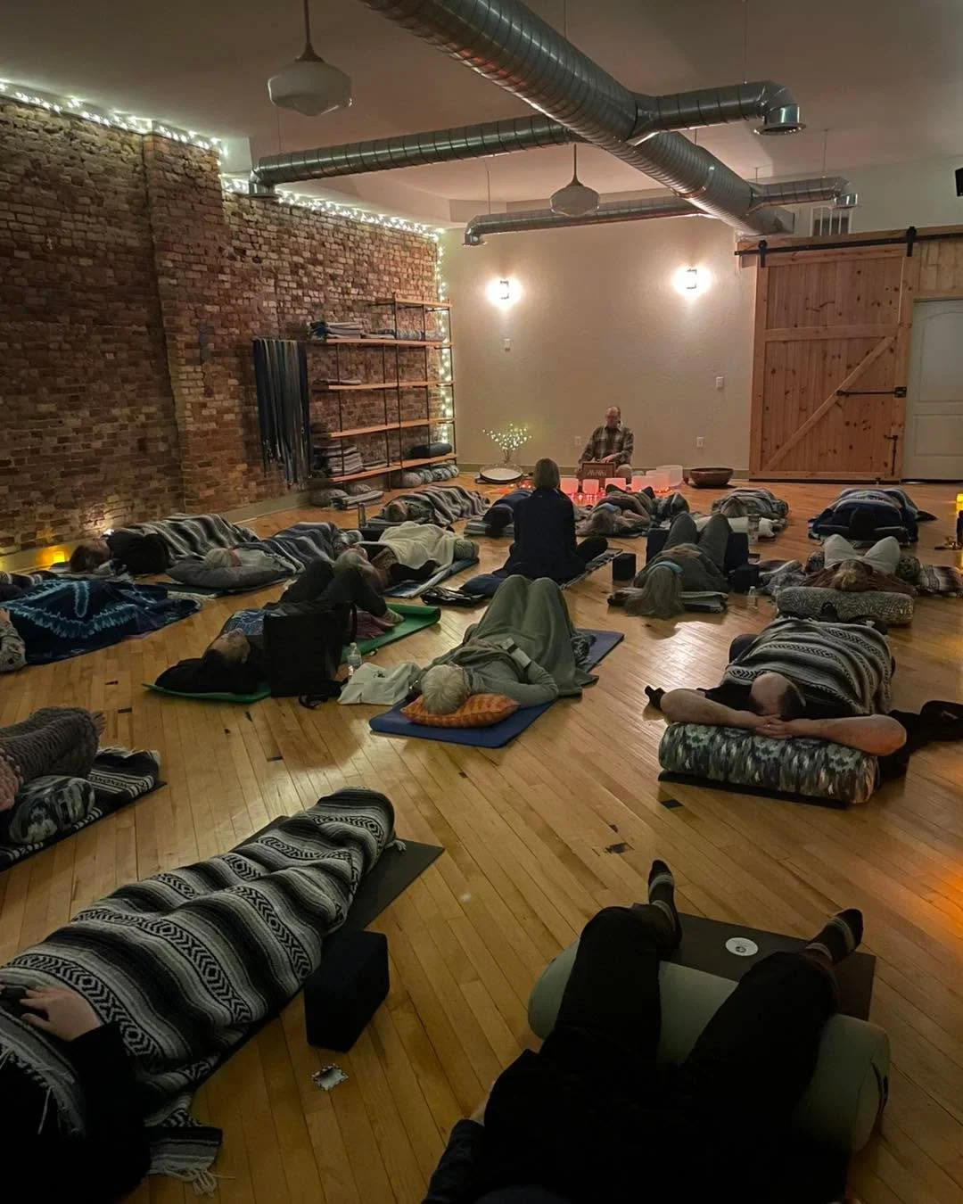 &ldquo;Joy is the simplest form of gratitude.&rdquo; &mdash;Karl Barth

And what a joyful evening of relaxation and rest it was at tonight&rsquo;s Gratitude Sound Bath Meditation! Deep thanks to @robmeyerkukan , who always brings such a beautiful ble