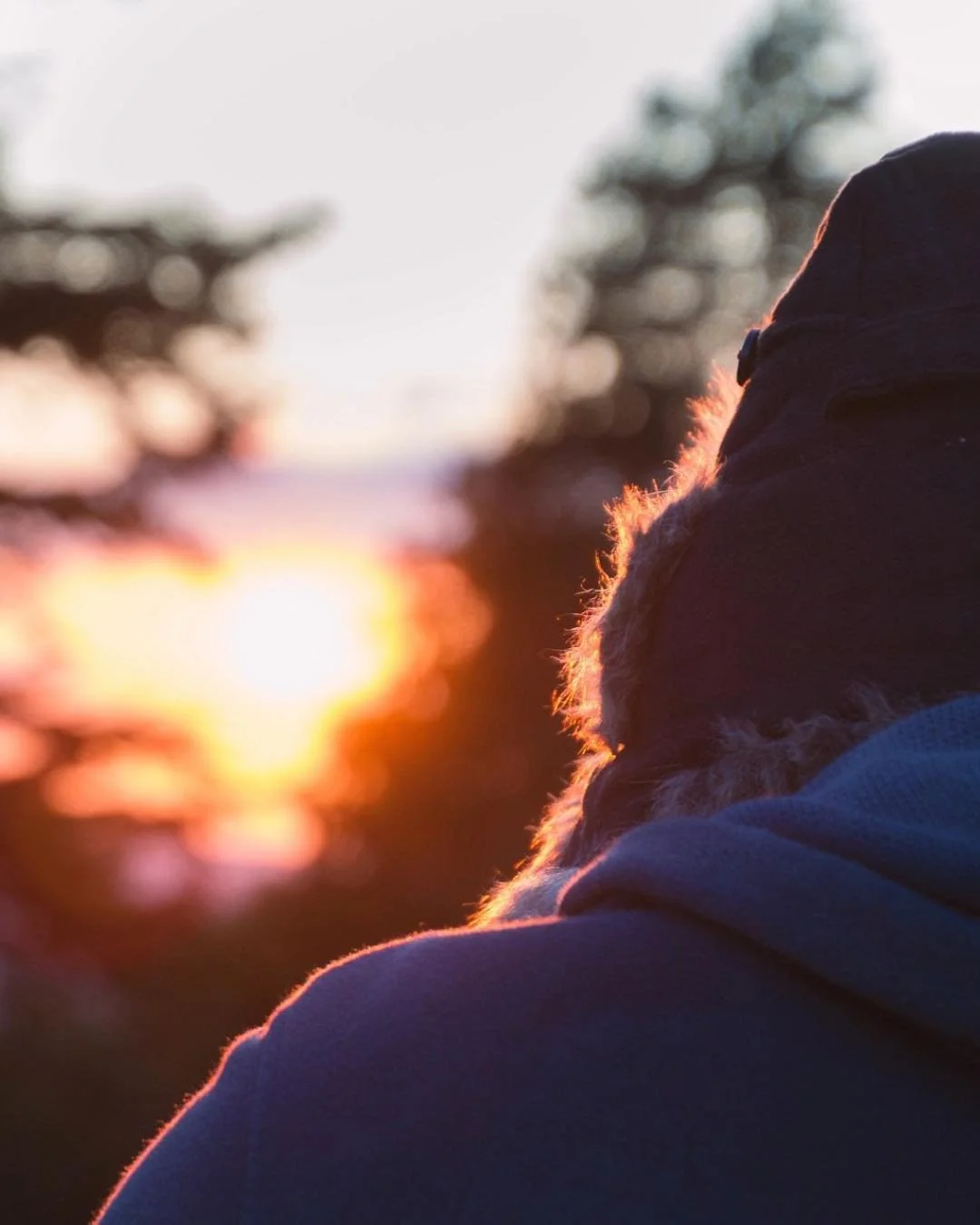 Bundle up &amp; join us ✨Friday✨

7:00am - Pilates
8:30am - Ashtanga
7:00&ndash;8:30pm - Mala Making Workshop (only a few spots left!)