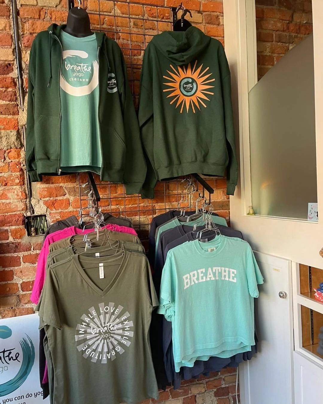 Midweek check-in: Take a moment to pause, reset, and Breathe 🪴✨