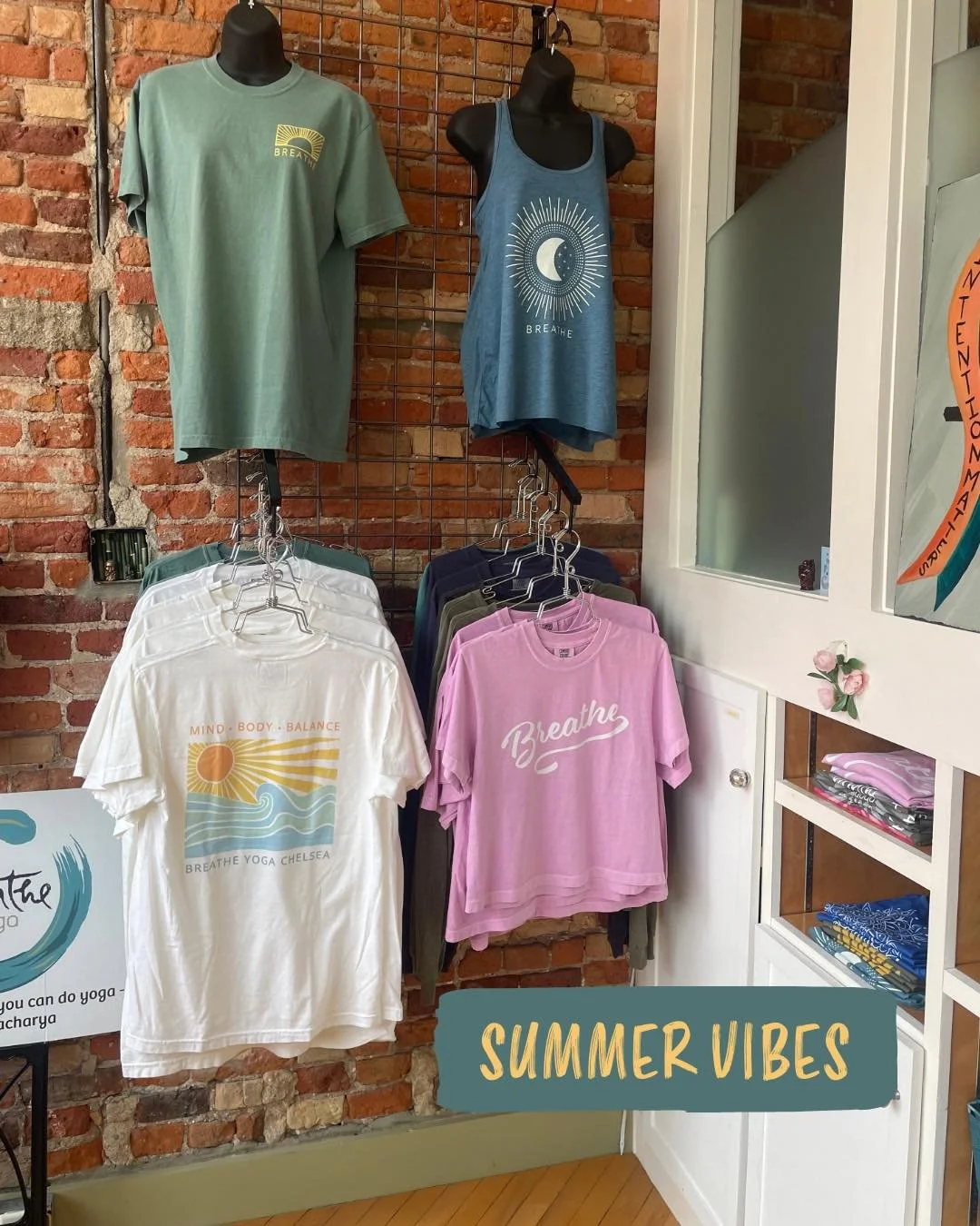 Summer looks good on you. ☀️

Whether you're joining us bright and early or unwinding after work, we've got a ✨Wednesday✨ class for you!

6:30 AM &ndash; Ashtanga
8:30 AM &ndash; Slowflow
6:00 PM &ndash; Pilates