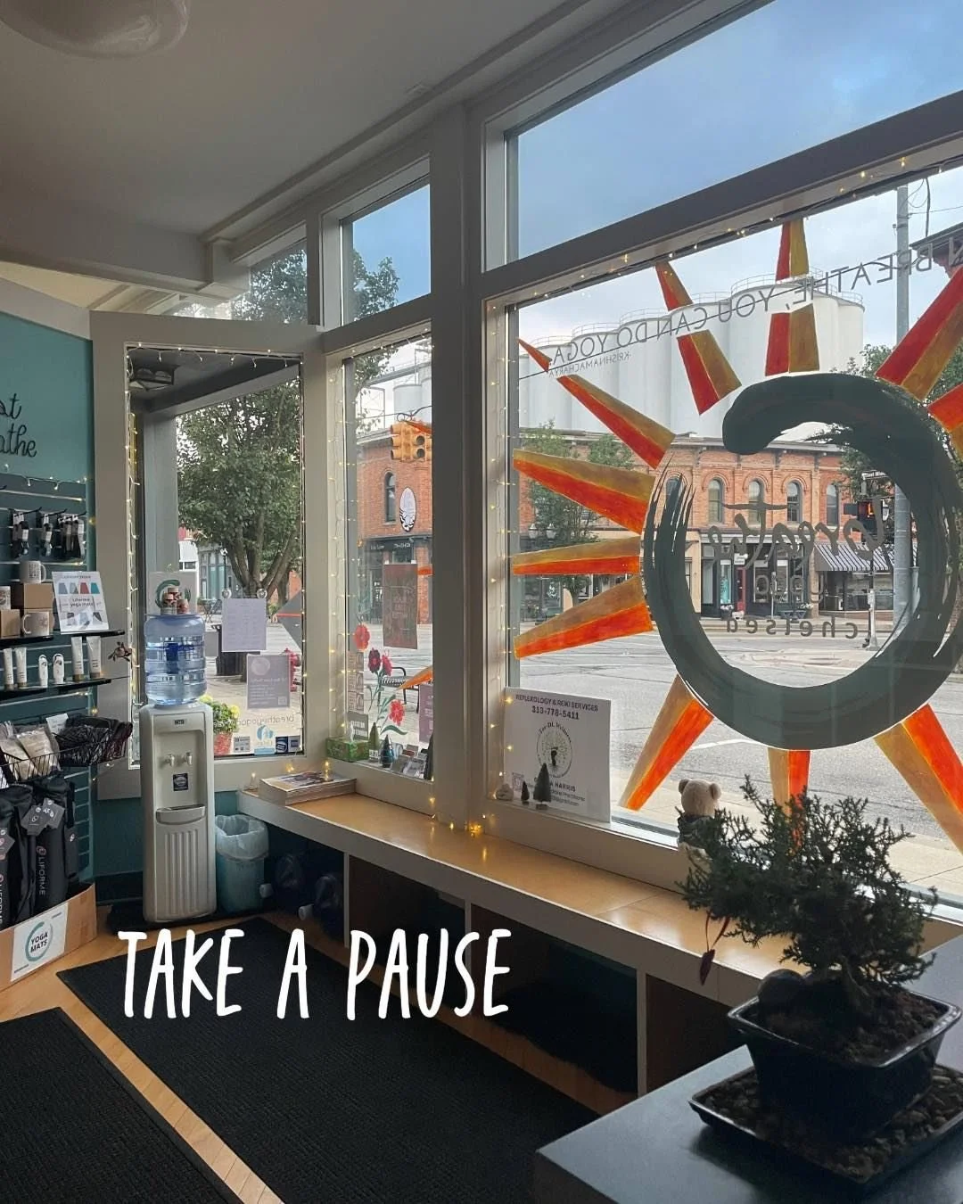 Take a pause.

Not just in your day, but also in the spaces between each breath.

Inhale. Pause. Exhale. Pause.

Notice the breath. Notice the space. Notice how you feel.

Join us ✨Monday✨ and take an hour to pause, breathe, and reconnect.