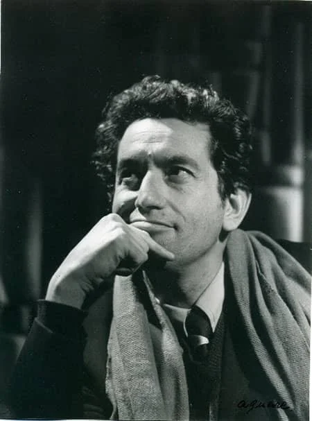 Rafael SquirruArgentine poet, lecturer, art critic and essayist