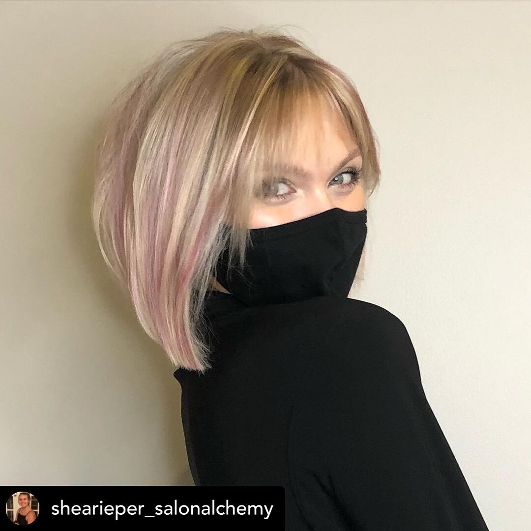 We are 😍 over this gorgeous before and after! Posted @withregram &bull; @shearieper_salonalchemy Model status! #pulpriot #raleighhairstylist #salonlife #salonalchemy #hairstylist #blush #model #modernsalon #bigcut #behindthechair