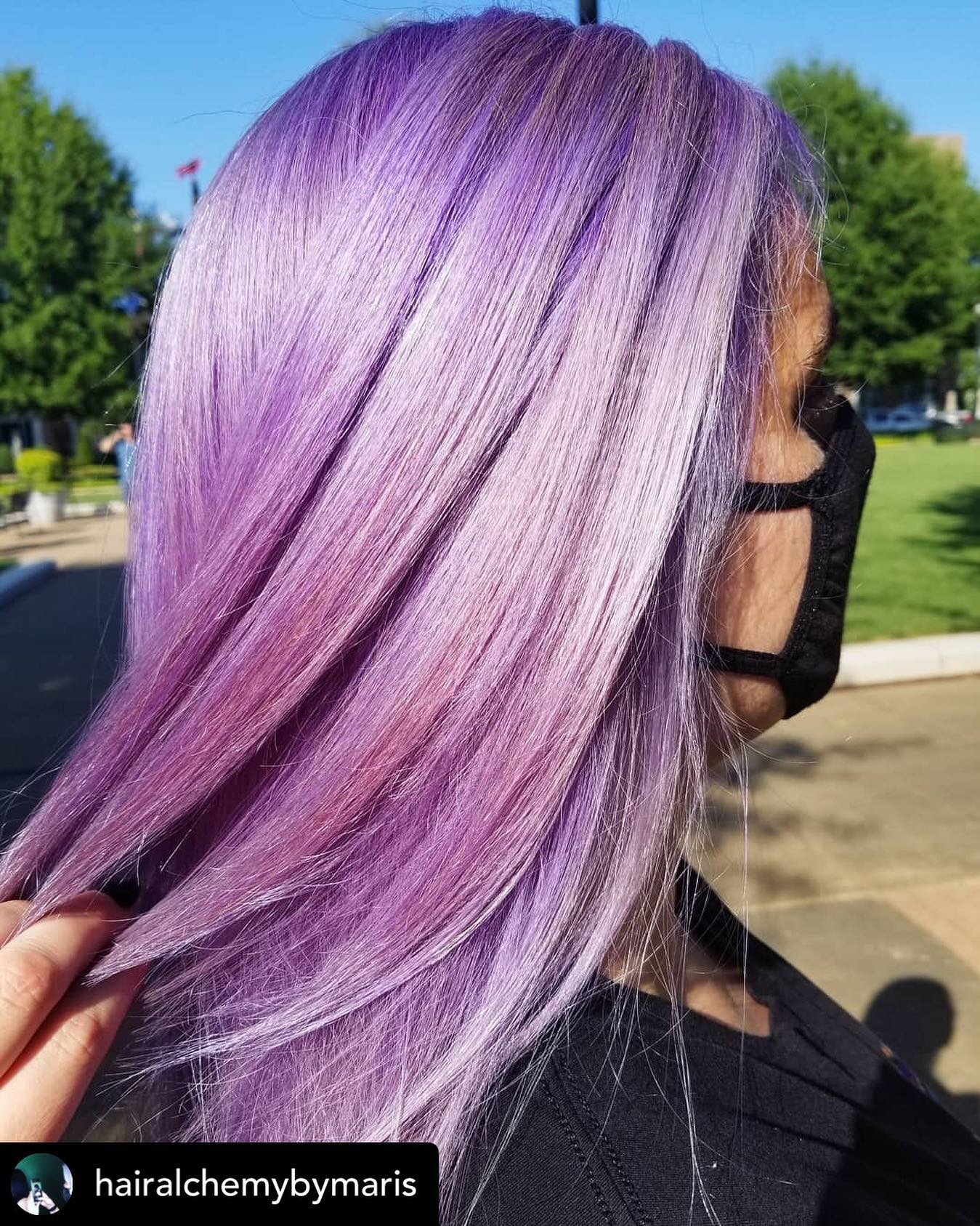 💫🙋🏼&zwj;♀️

Posted @withregram &bull; @hairalchemybymaris Bright lavender dreams 💜
#pulpriot #lavender #lavenderhair #raleighhair #raleighnc #hairbyalchemy