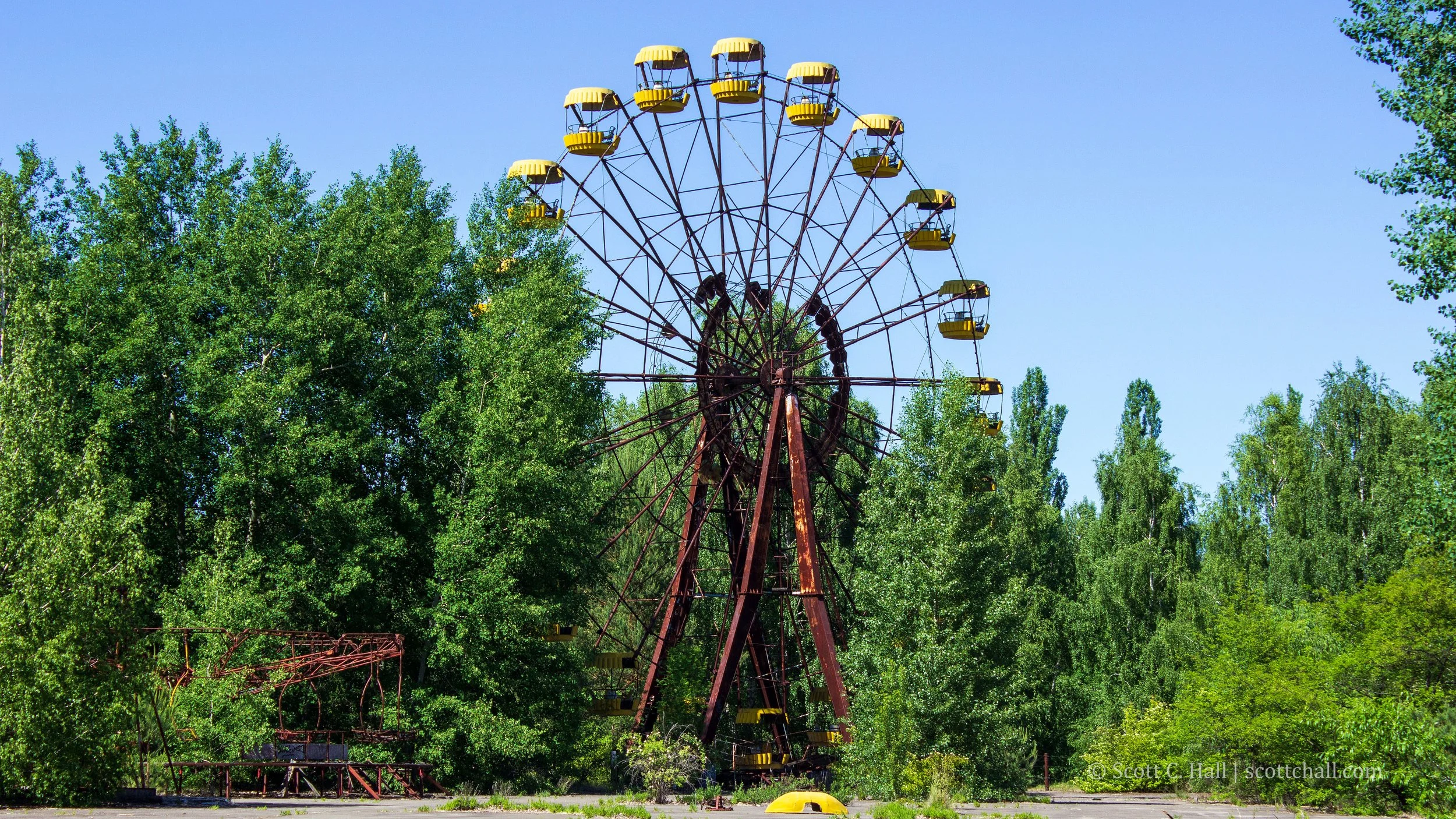 Pripyat Ferris Wheel (Pripyat, Ukraine)