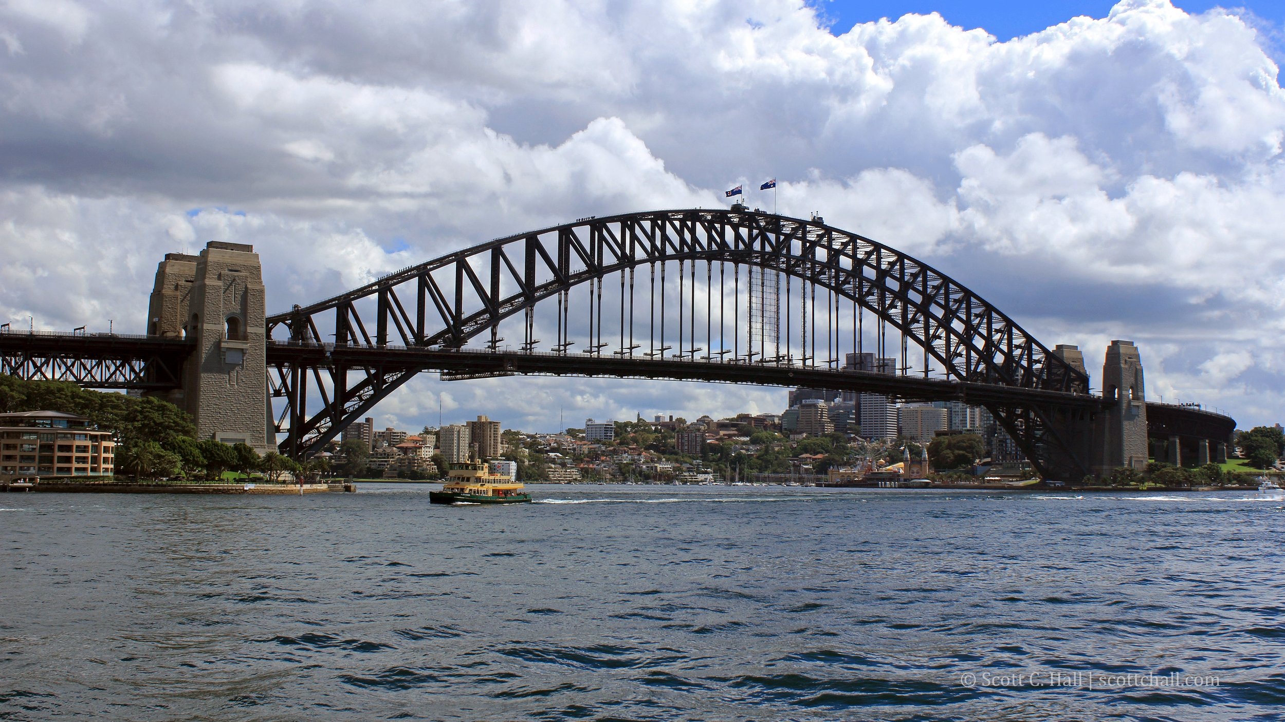 Sydney Harbour Bridge (Sydney, Australia)