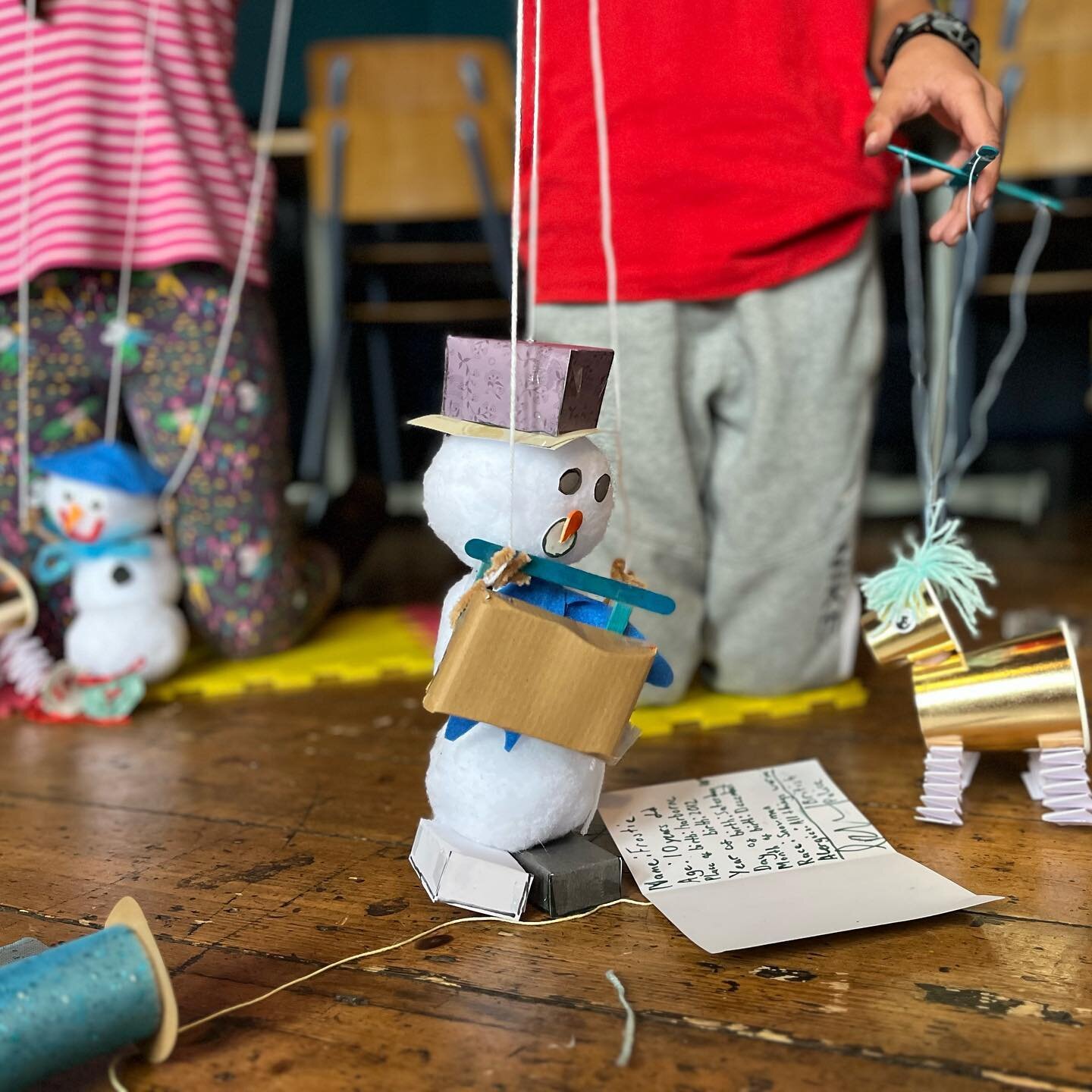 What a morning! Puppet shenanigans all morning at @bostonteapartyharborne . The children let their imaginations and creativity run wild making some brilliant characters with very funny traits and even funnier voices. I am certainly feeling Christmass