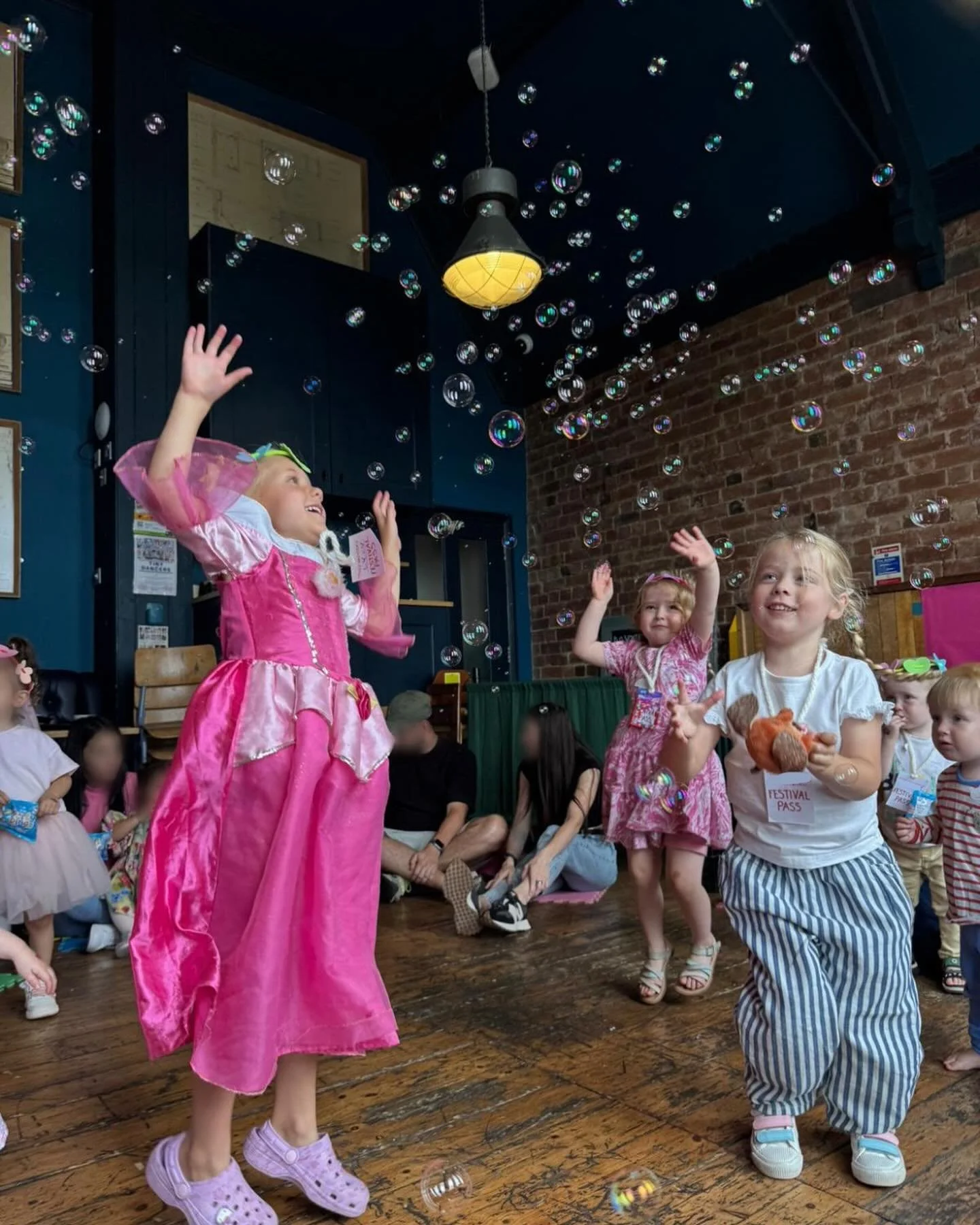 Woahhhh are we behind with social media&hellip;.. so let&rsquo;s catch up!!! 
Snaps from this years Tiny Dancers Fest where we brought all the glasto vibes - face glitter, glitter tattoos, made our own festival passes and dancing ribbons then partied
