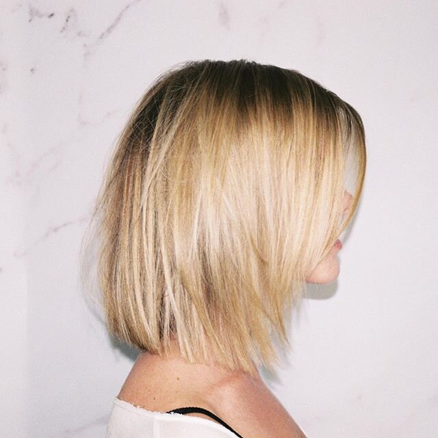 📸 by @mikikoann 🤩 color by @made.annah /\ cut by @made.brent .
.
.
.
.
.
.  #atlantahair  #atl  #goldwellapprovedus #buckhead #goldwellus #balayage #blondehair  #hairgoals #summerhair #randco #allyouneedisgoodhair #bluntbob #bobhaircut  #atlantasal